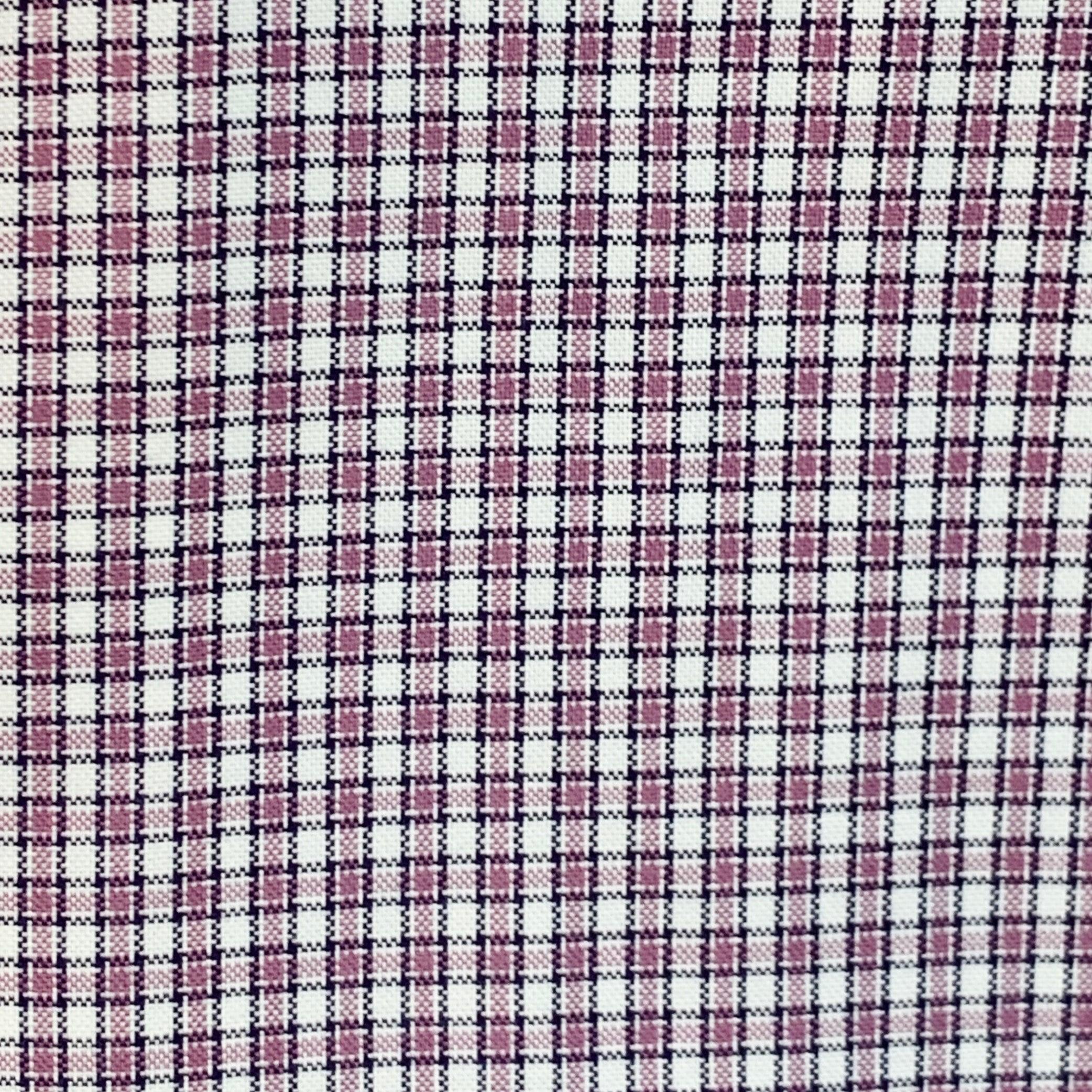 Camicia a maniche lunghe Brunello Cucinelli
in tessuto di cotone viola e bianco con motivo a scacchi, vestibilità slim e chiusura con bottoni. Made in Italy.Ottime condizioni di usato. Piccole sbavature. 

Contrassegnato:   XL 

Misure: 
 
Spalla: