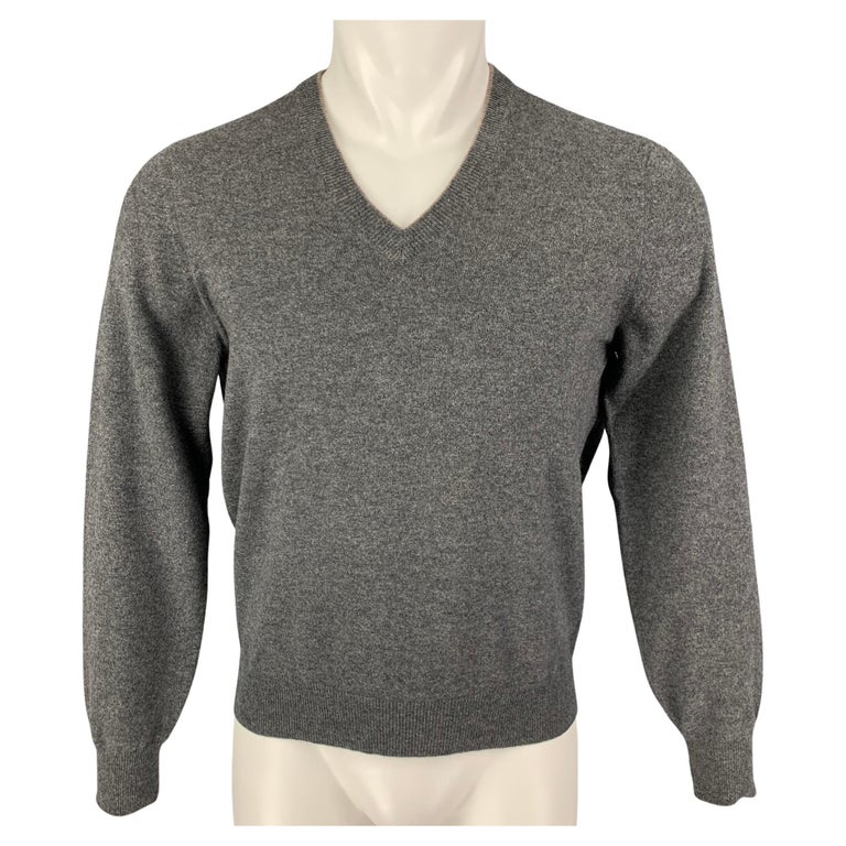 Louis Vuitton Men's Large Grey x Yellow Colour Block Crew Neck Sweater  928lv67 For Sale at 1stDibs