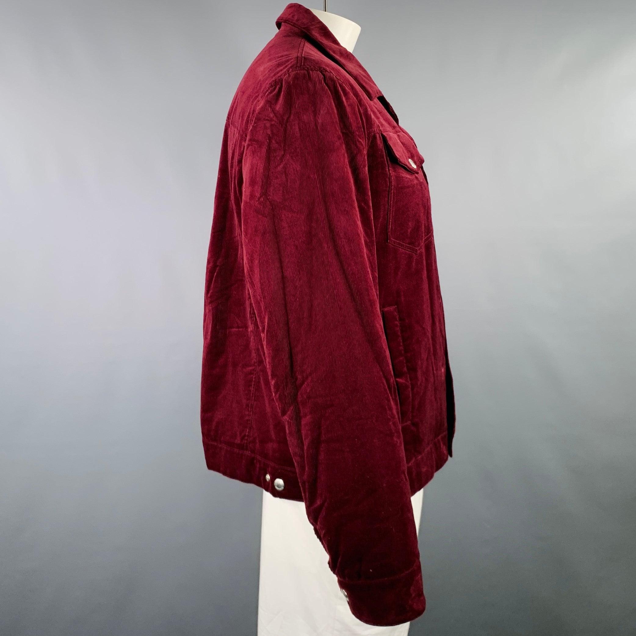 BRUNELLO CUCINELLI jacket
in a burgundy cotton corduroy featuring a worker jacket style, snap pockets, and snap closure. Made in Italy.Excellent Pre-Owned Condition. 

Marked:   XXL 

Measurements: 
 
Shoulder: 19.5 inches Chest: 44 inches Sleeve: