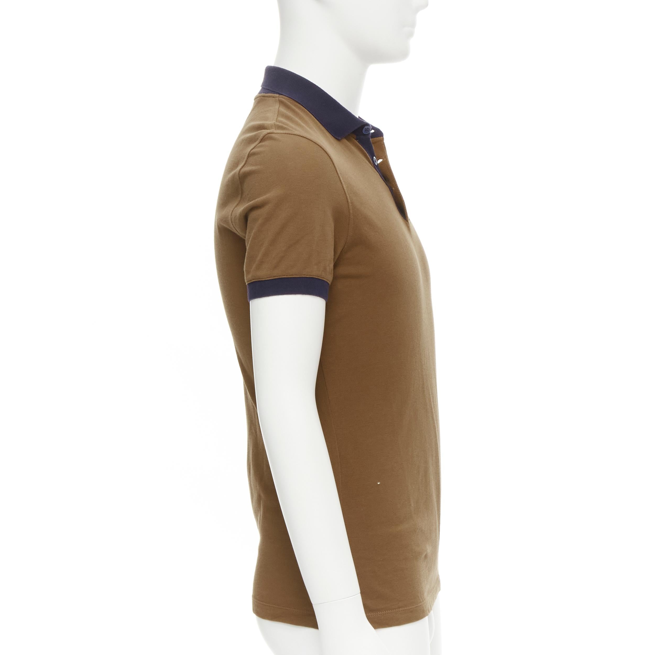 BRUNELLO CUCINELLI Slim Fit polo marron marine XS Bon état - En vente à Hong Kong, NT