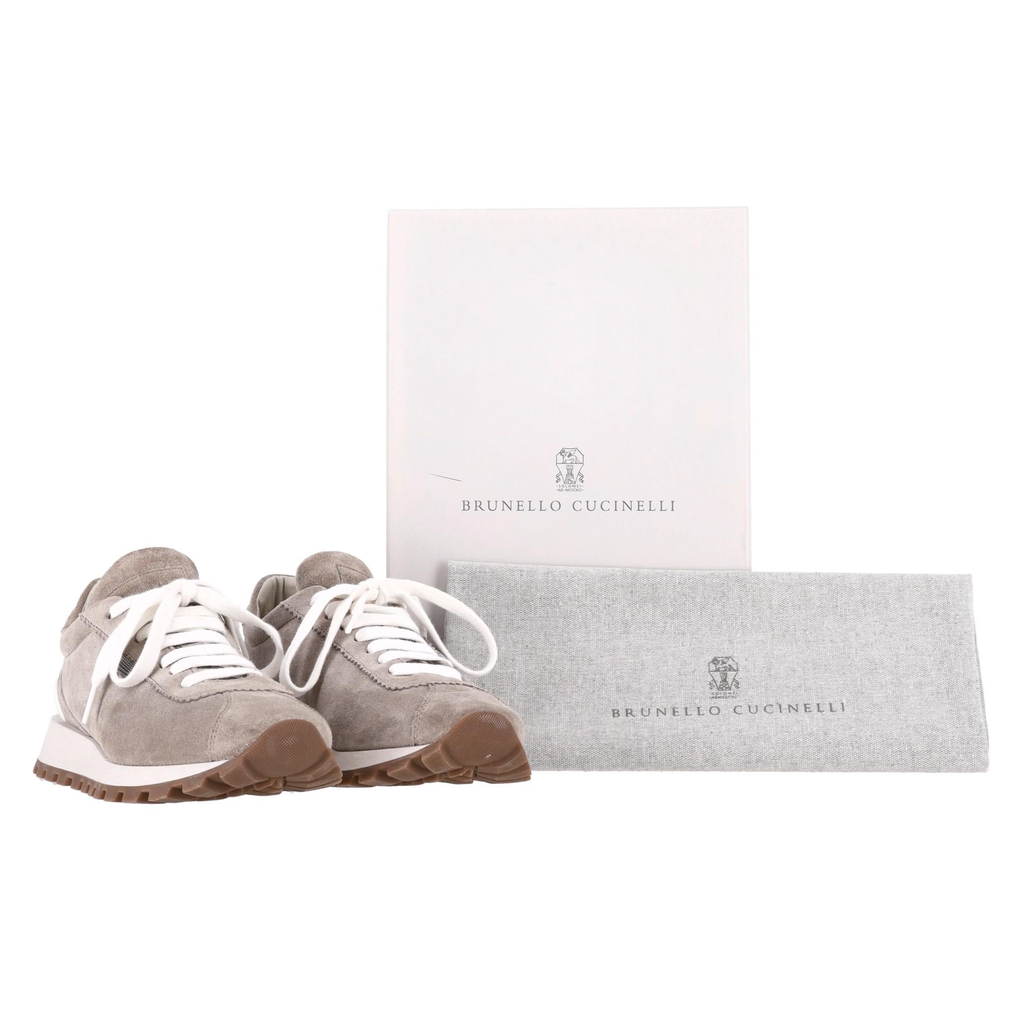 Brunello Cucinelli Suede Runner Sneakers

Taupe, lace-up sneakers crafted from suede with the signature Monili beaded tag detail.

Featuring gripped rubber soles and scalloped trims along the laces.

Rrp Approx. £800

Size – 36

Condition – Very