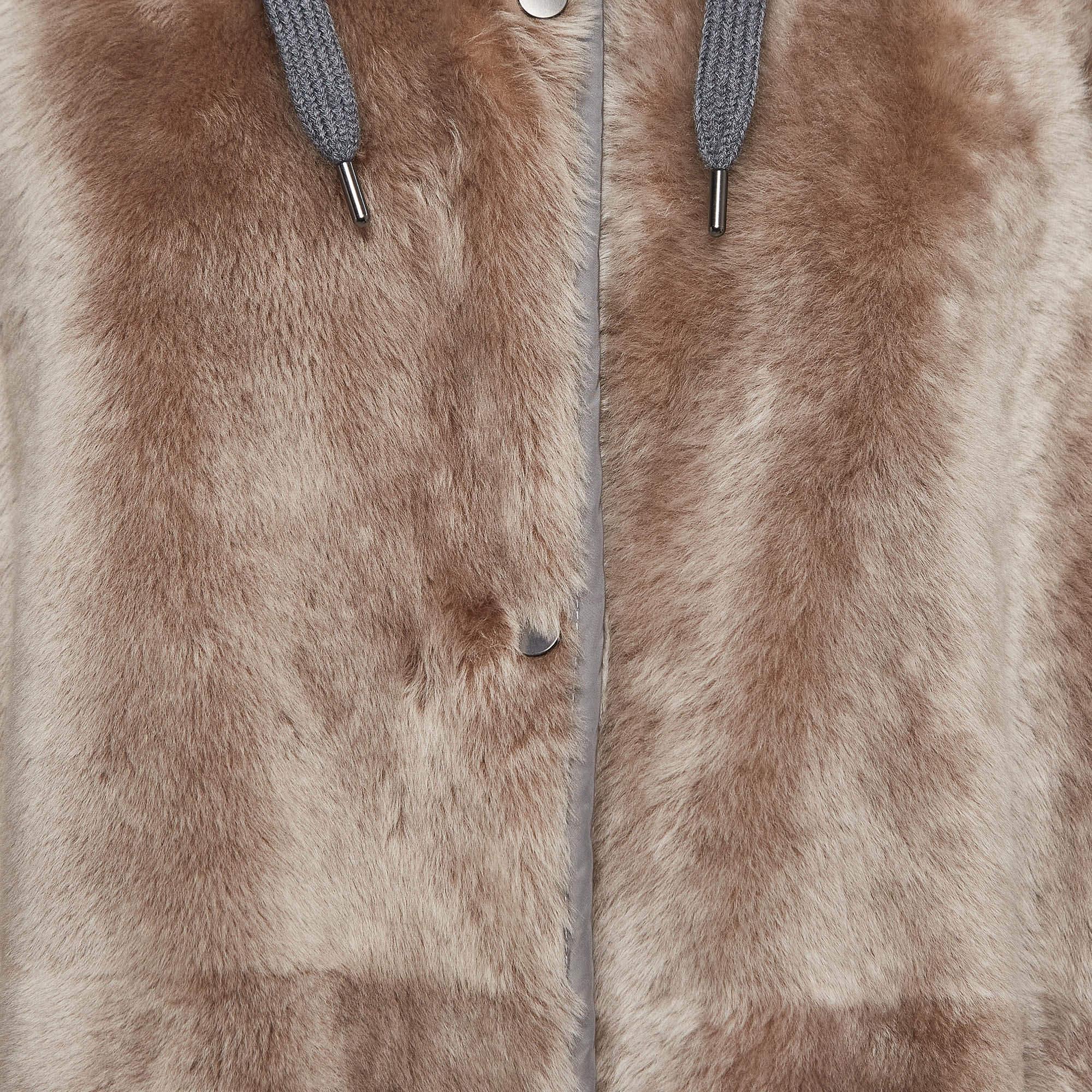 Brunello Cucinelli Tan Reversible Hooded Shearling Coat XL For Sale 2
