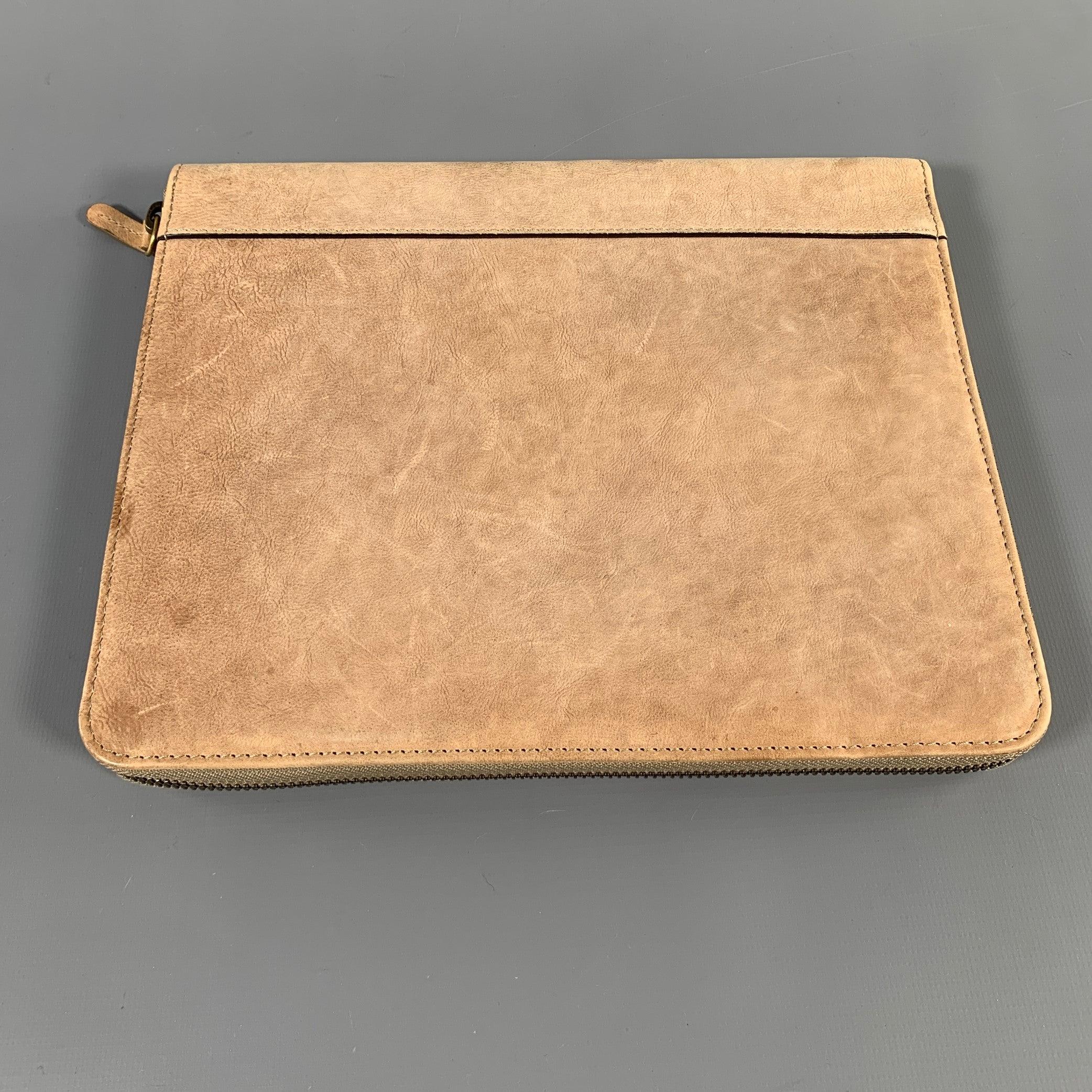 BRUNELLO CUCINELLI Taupe Leather iPad Case Leather Goods In Good Condition For Sale In San Francisco, CA