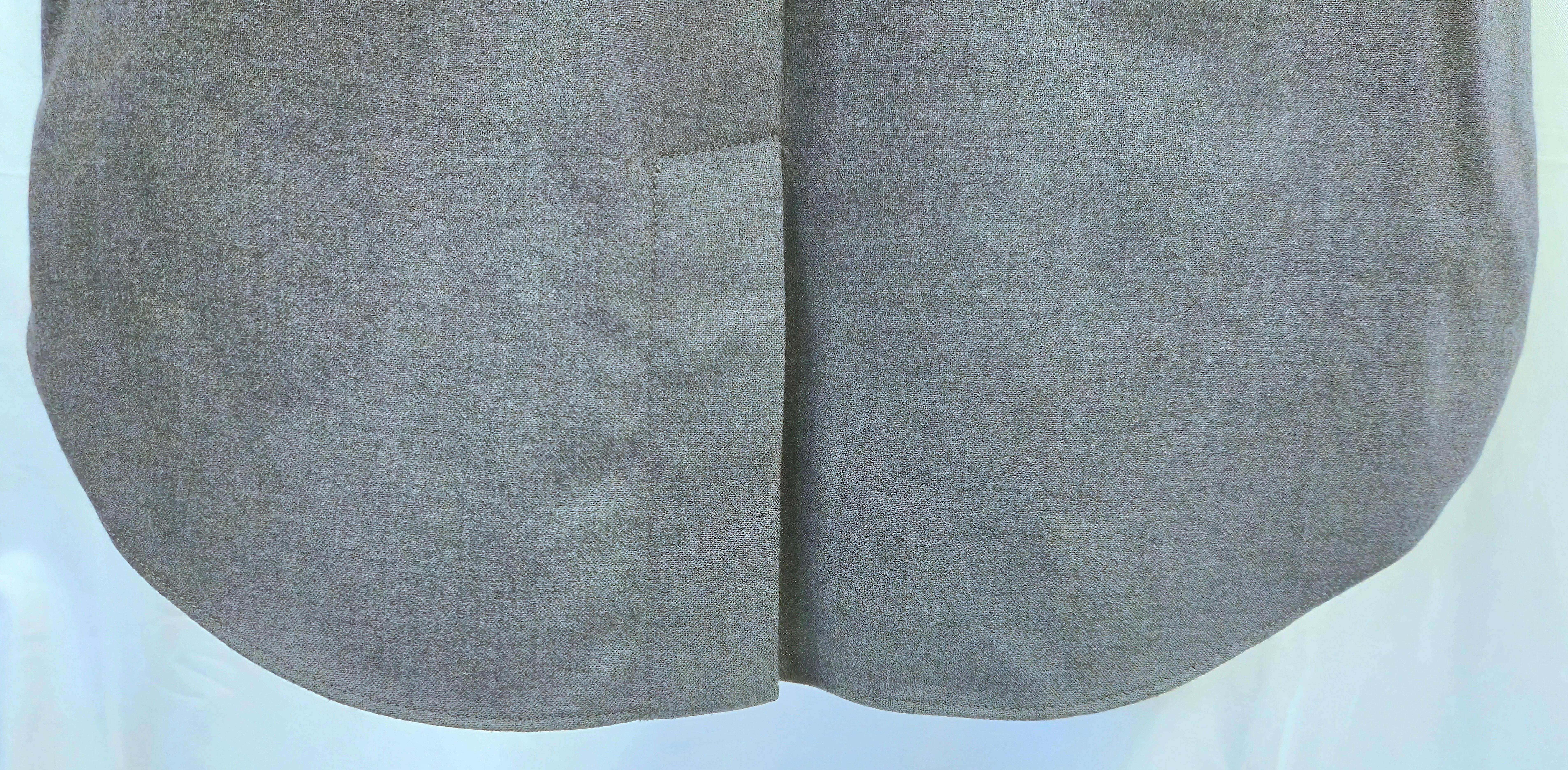 Brunello Cucinelli TuxedoTails RearTrain Wool Tailored Grey Shorts For Sale 1