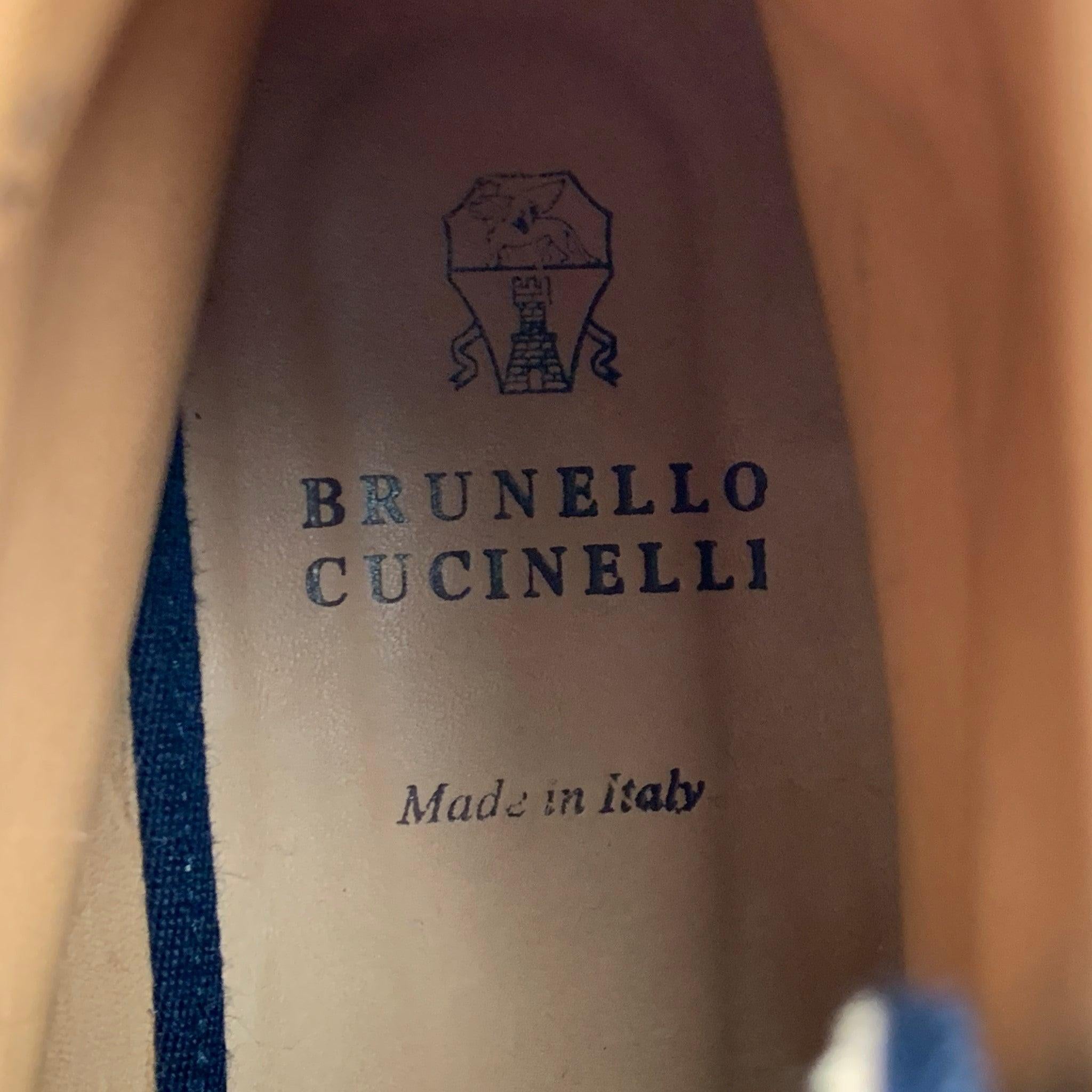 BRUNELLO CUCINELLI Vitello Größe 7 Brown Perforated Suede Wingtip Ankle Boots im Angebot 3