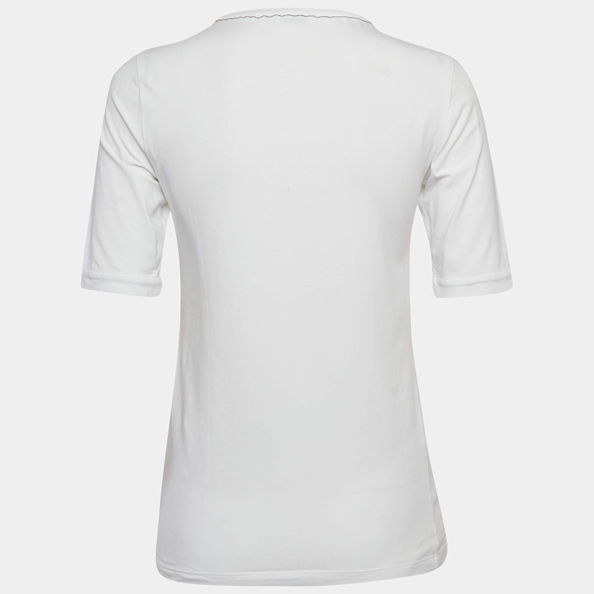 Whether you want to go out on casual outings with friends or just want to lounge around this t shirt is a versatile piece and can be styled in many ways. It has been made using fine fabric.