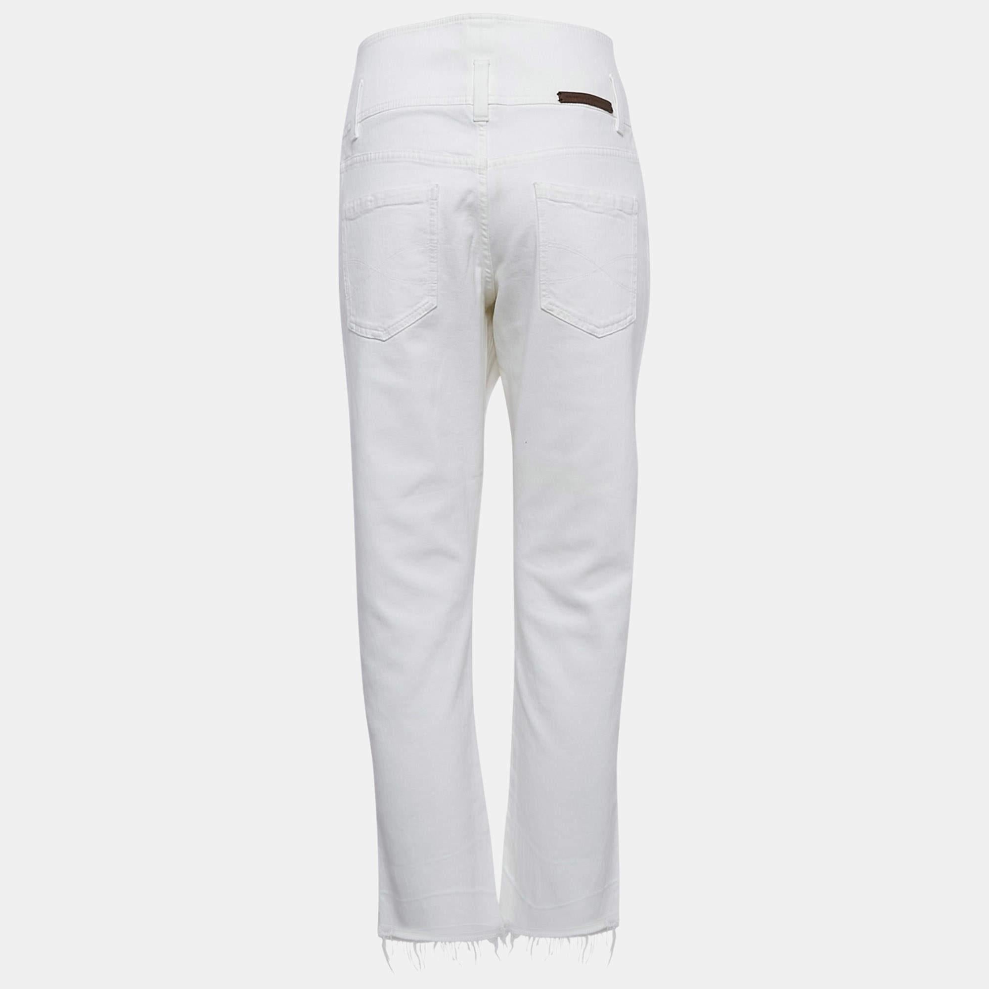 Une bonne paire de jeans complète toujours la garde-robe. Cette paire de jeans est taillée avec une telle habileté et un tel style qu'elle deviendra votre préférée en un rien de temps. Il vous offrira un confort  une coupe élégante.