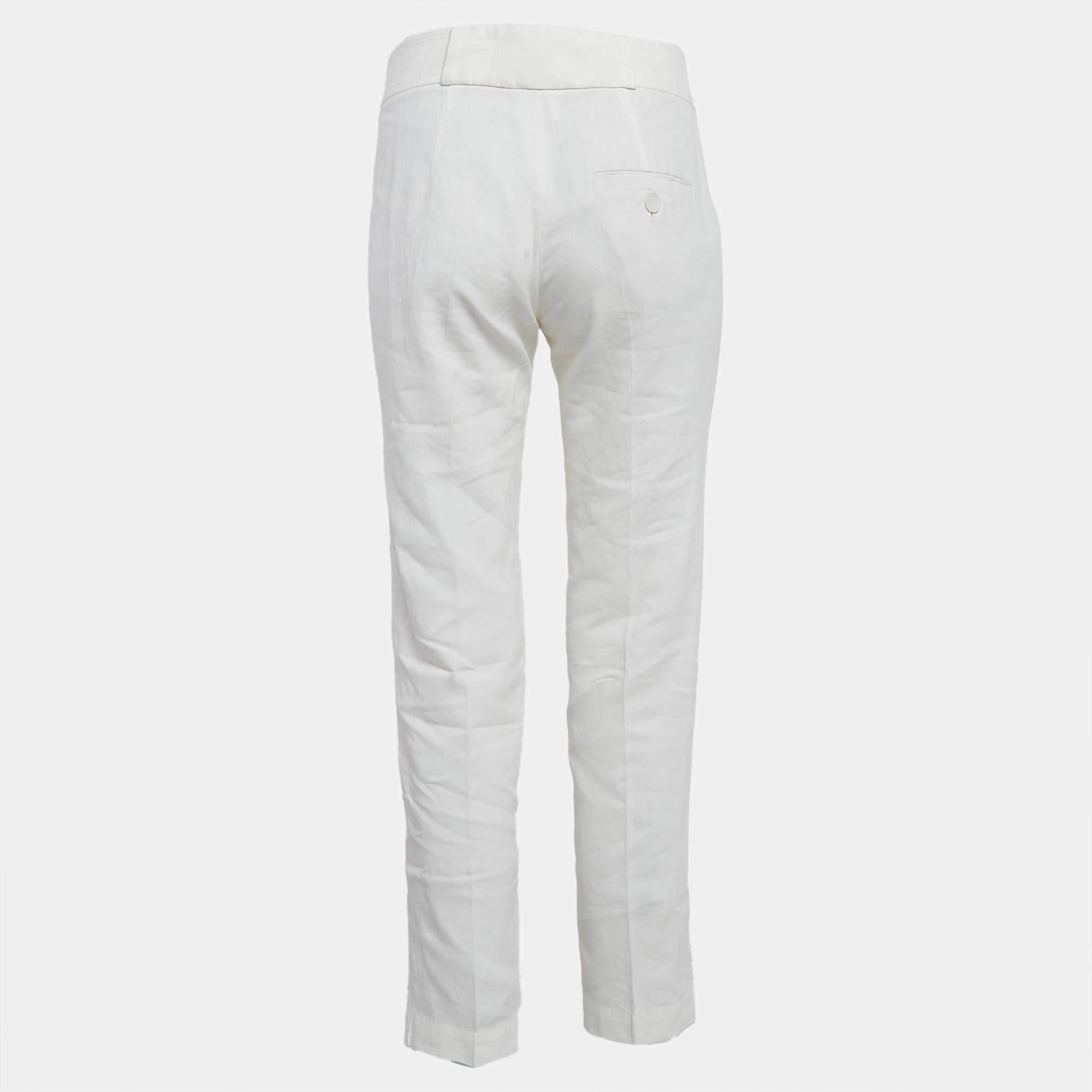 Ce pantalon rehausse votre tenue de soirée. Conçu dans une silhouette et une coupe superbes, ce pantalon vous donnera à coup sûr une allure élégante.