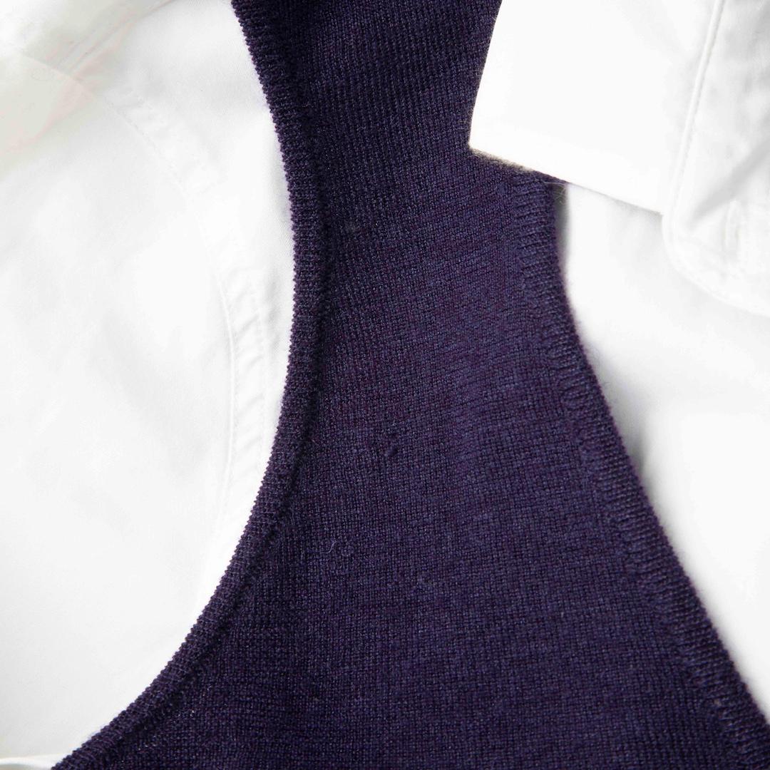 Brunello Cucinelli Set camicia e sovrapposizione bianca e viola taglia L. In condizioni buone in vendita a London, GB