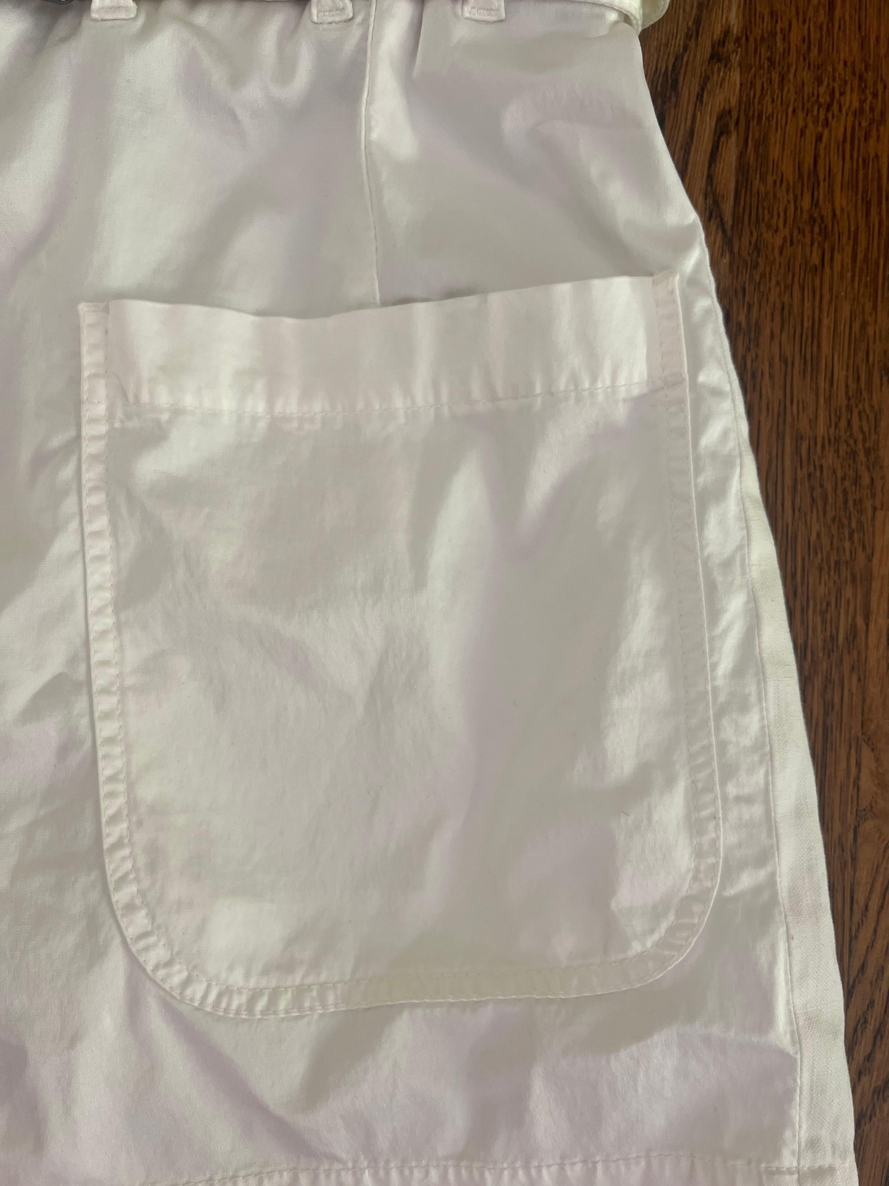 Brunello Cucinelli White Shorts, Size 42 In Excellent Condition For Sale In Beverly Hills, CA