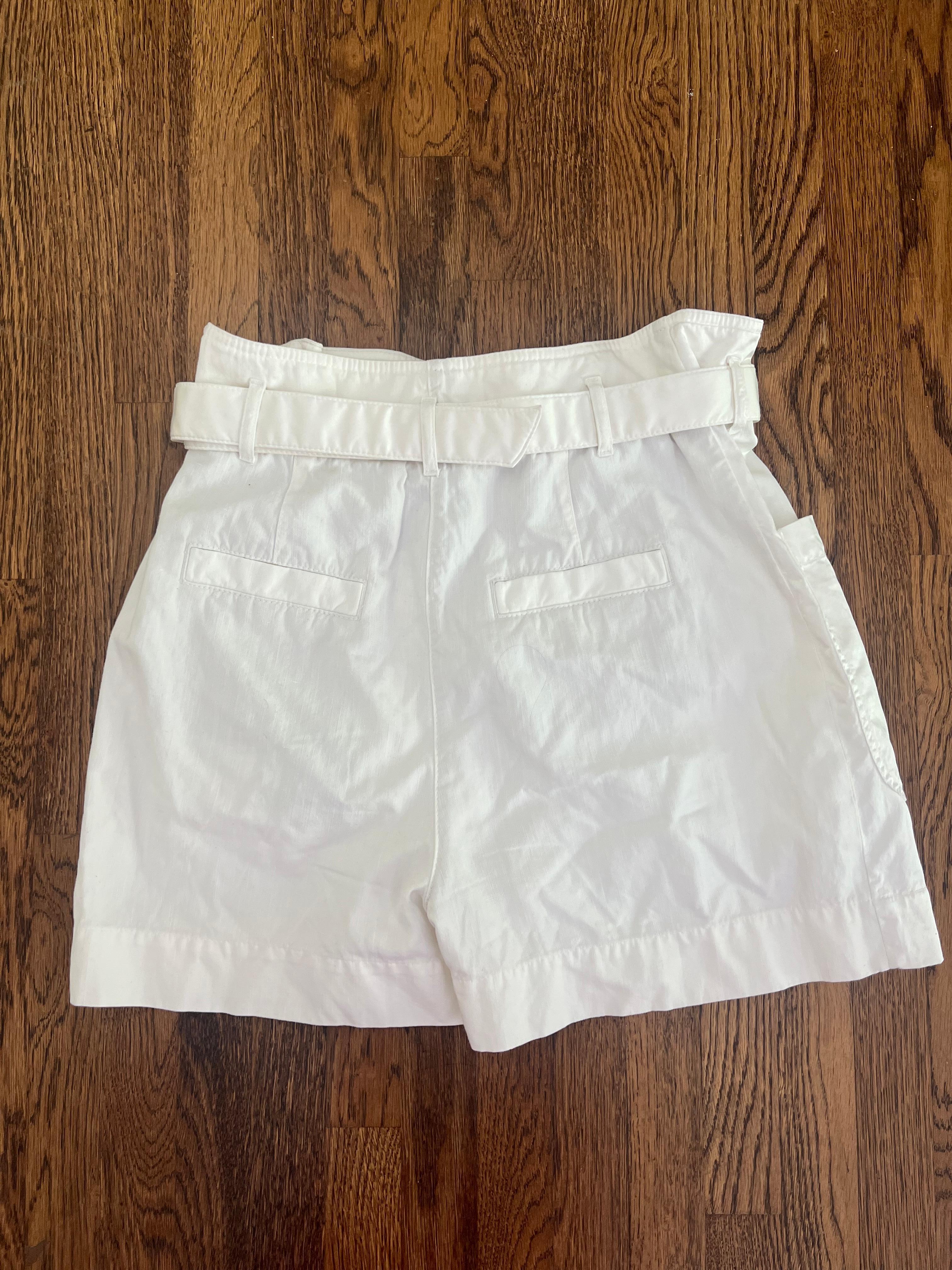 Brunello Cucinelli White Shorts, Size 42 For Sale 1
