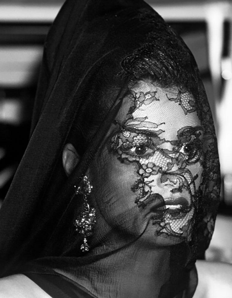 Haute Couture – Yasmeen Ghauri bei Christian Lacroix – Photograph von Bruno Bisang
