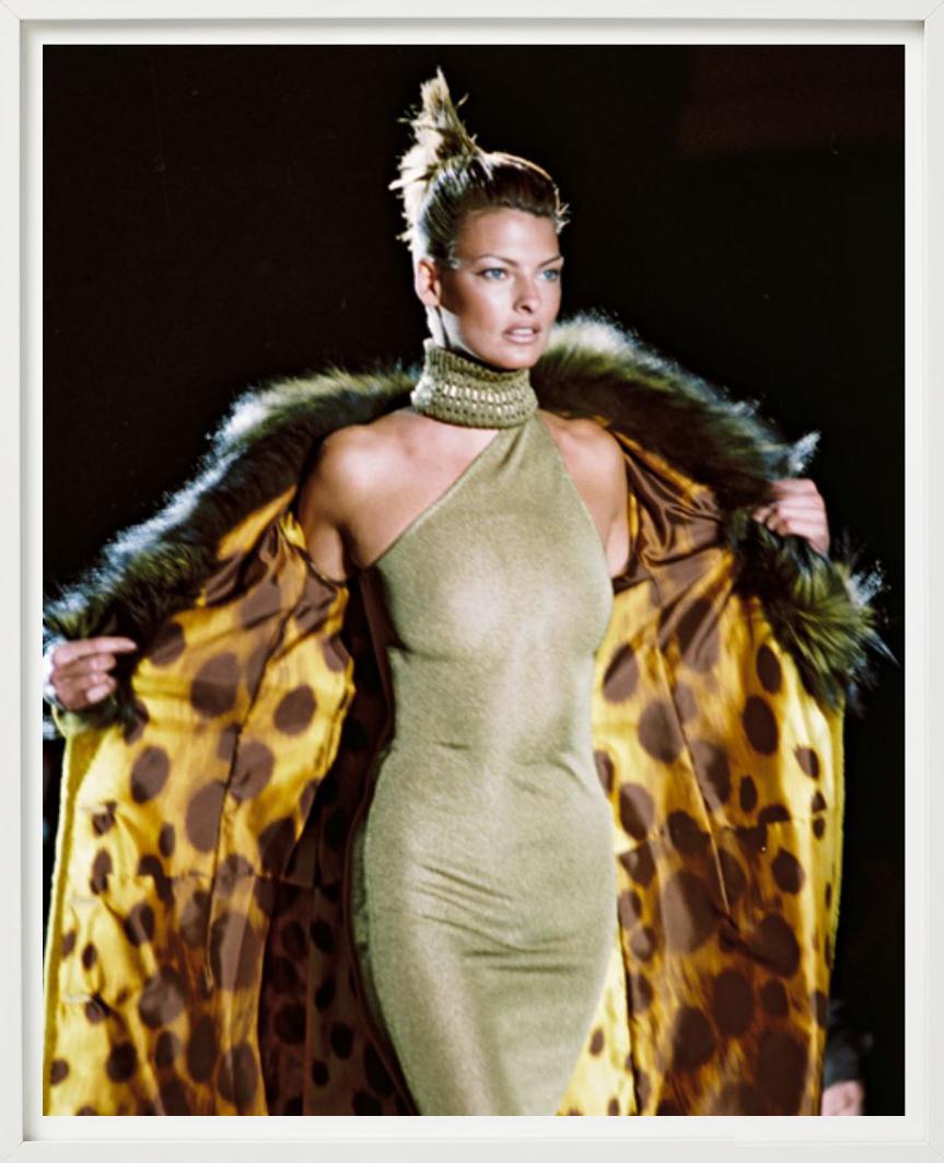 Linda Evangelista for Versace Ready-to-wear, Fine Art Photography, 1998 - Black Black and White Photograph by Bruno Bisang