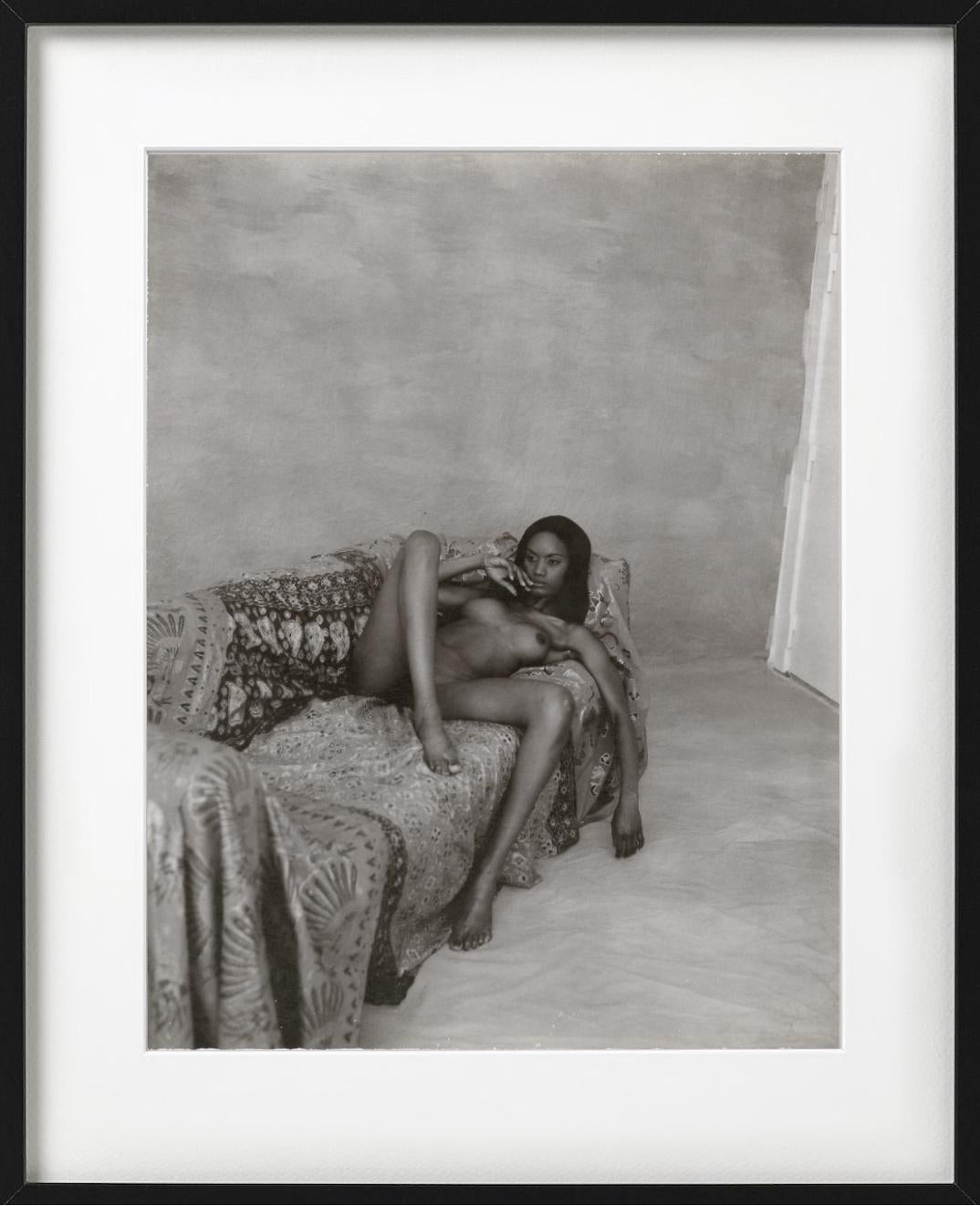 'Margareth, Paris' - nude on a sofa, fine art photography, 1994 For Sale 1