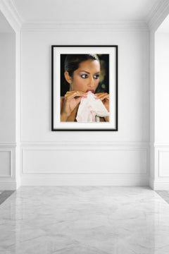 Yasmeen Ghauri dans les coulisses d'Yves Saint Laurent, Edition de 3, Gravure d'Art