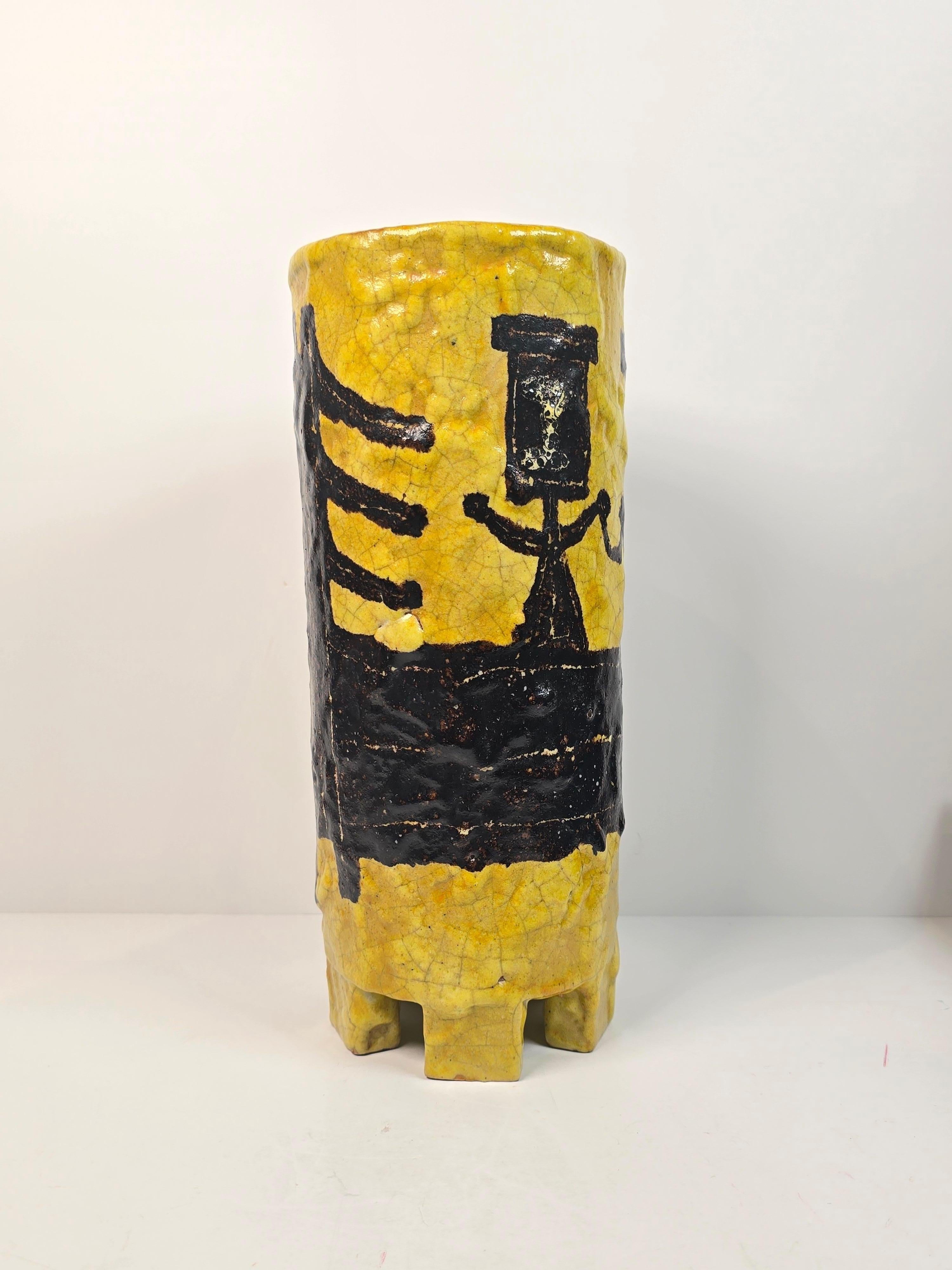 Italiano Bruno Capacci Arno Ceramiche Italia Mid Century Vaso Cavalieri Giallo Raymor in vendita