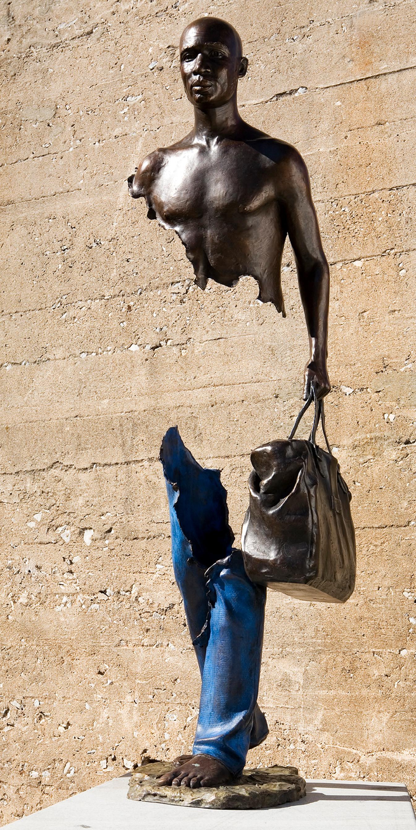 Figurative Sculpture Bruno CATALANO - Ouvrir les Frontières pour M. Olingou