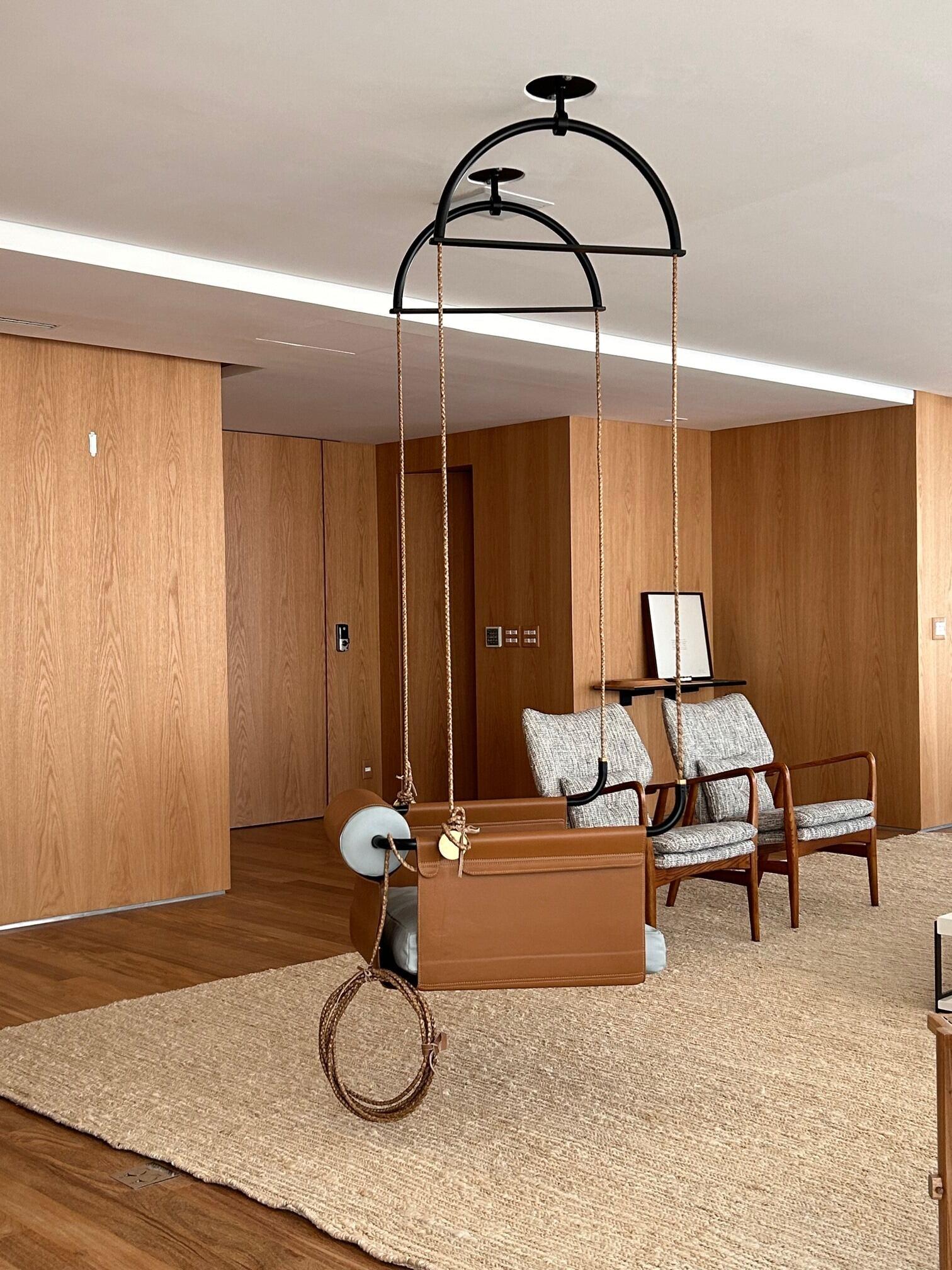 Poltrona sospesa Bruno de Carvalho - Design brasiliano ispirato alla selleria Gaucho in vendita 2