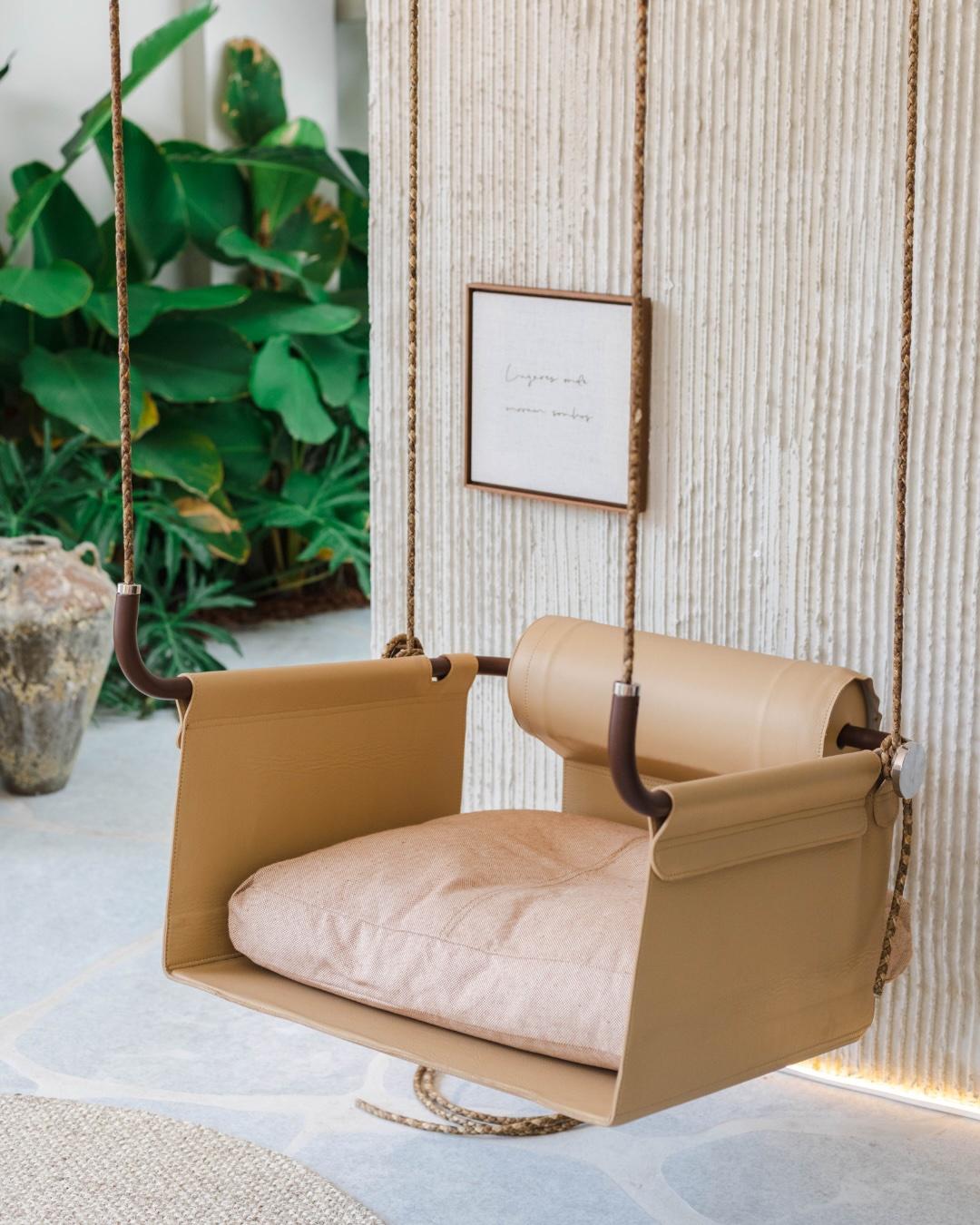 Poltrona sospesa Bruno de Carvalho - Design brasiliano ispirato alla selleria Gaucho in vendita 3