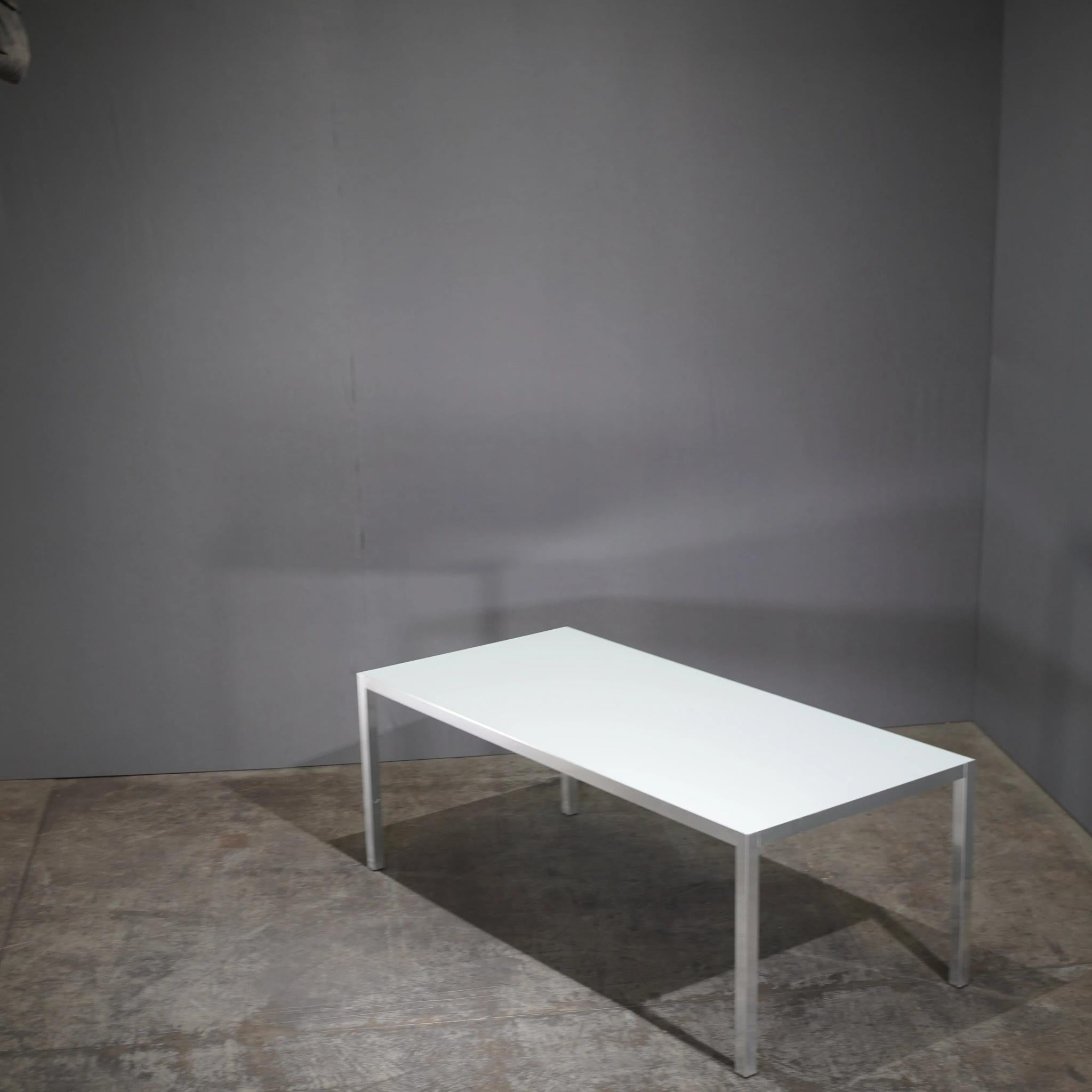 Bruno Fattorini for MDF Italia Glass Dining Table In Good Condition In Basildon, London