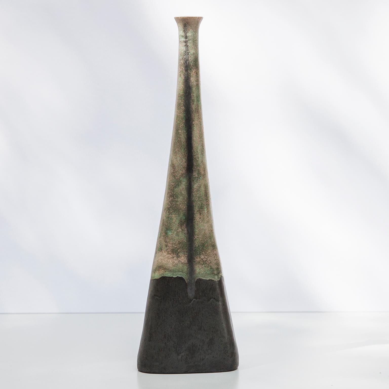 Bruno Gambone Black Green Ceramic Vase, Italy, 1980s In Excellent Condition For Sale In Munich, DE
