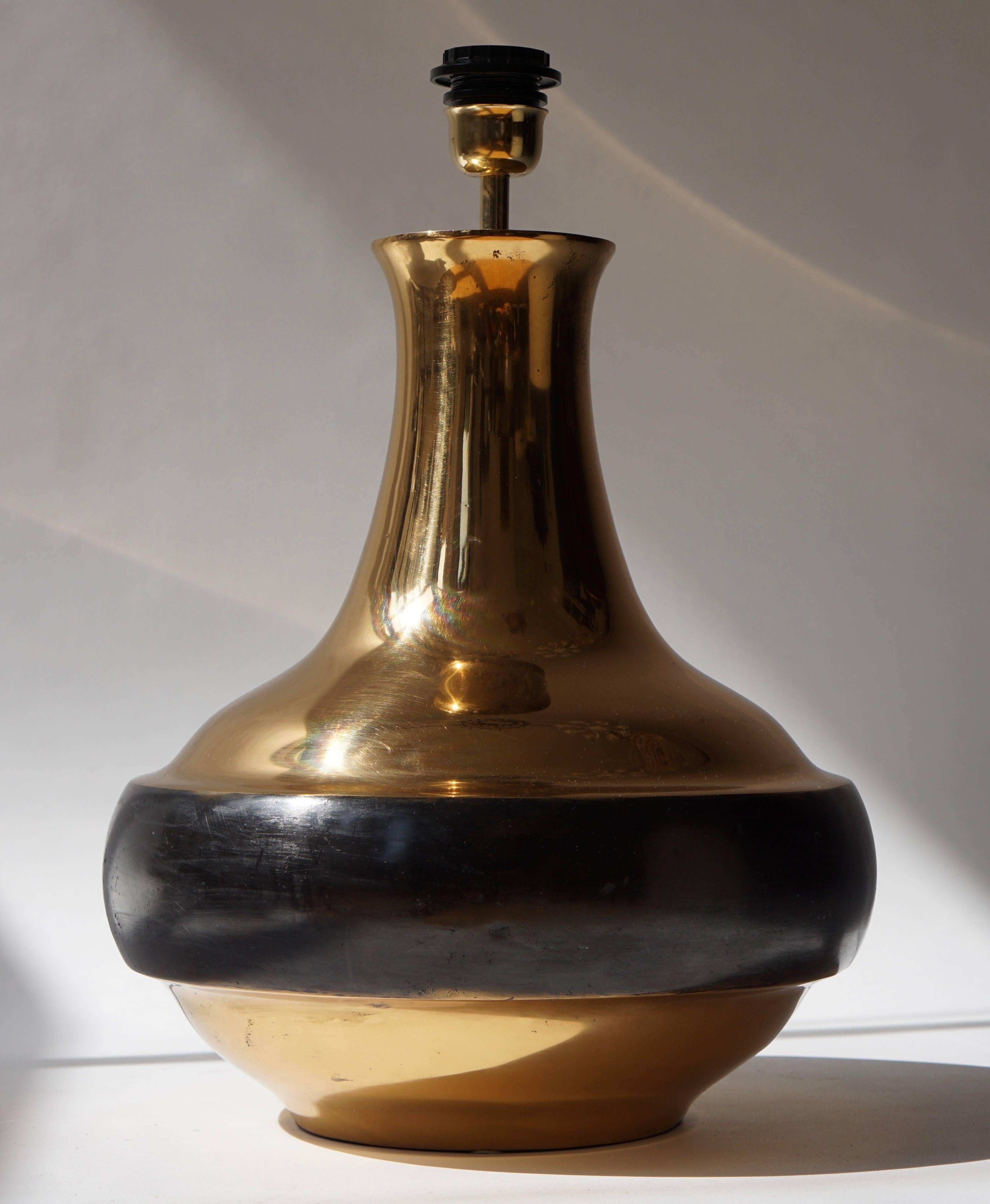 Bruno Gambone vergoldete Bronze-Tischlampe (Vergoldet) im Angebot