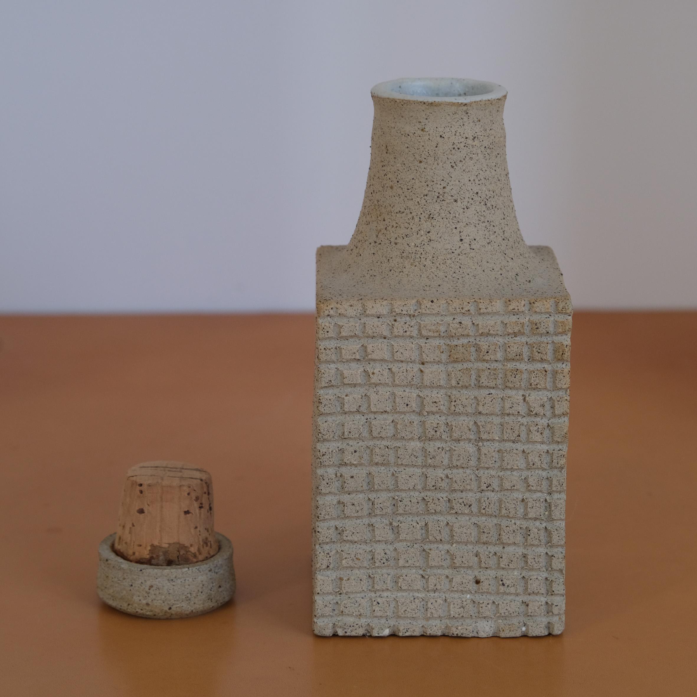 Bruno Gambone, Ceramic Bottle, Italy, 1980s In Good Condition For Sale In Paris, FR