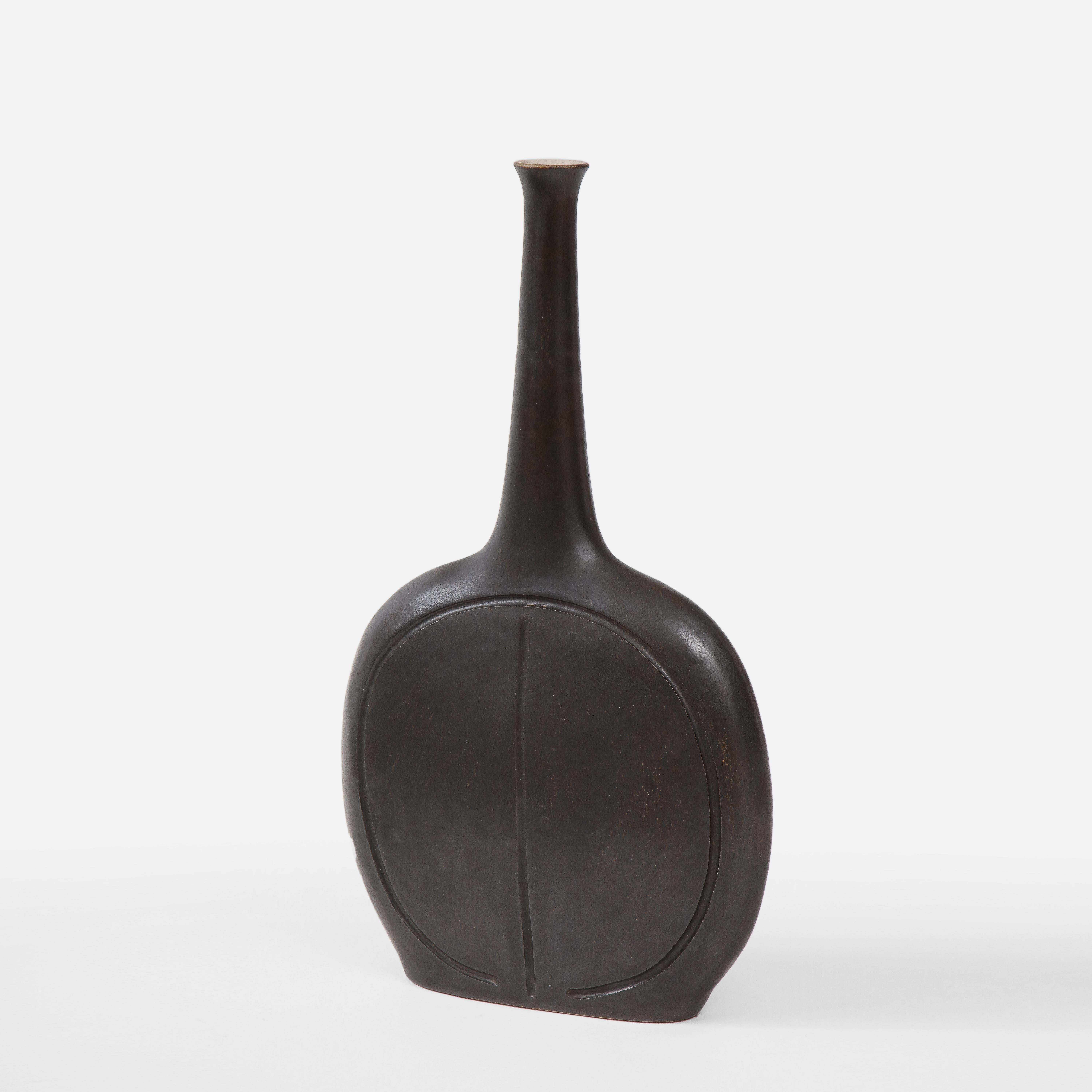 Bruno Gambone Ceramic Vase or Bottle, Italy, 1970s In Good Condition For Sale In New York, NY