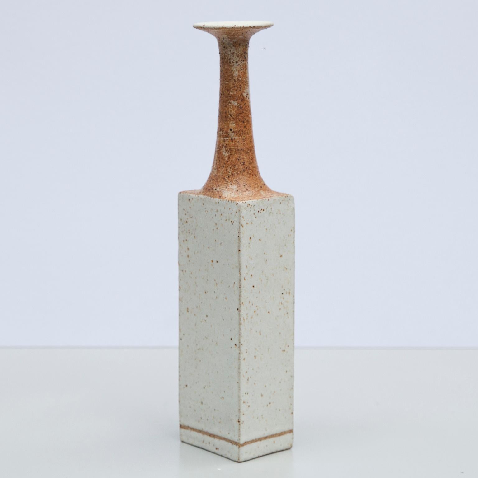 Mid-Century Modern Bruno Gambone Greige Ginger Ceramic Vase Italy 1980s Set of Three