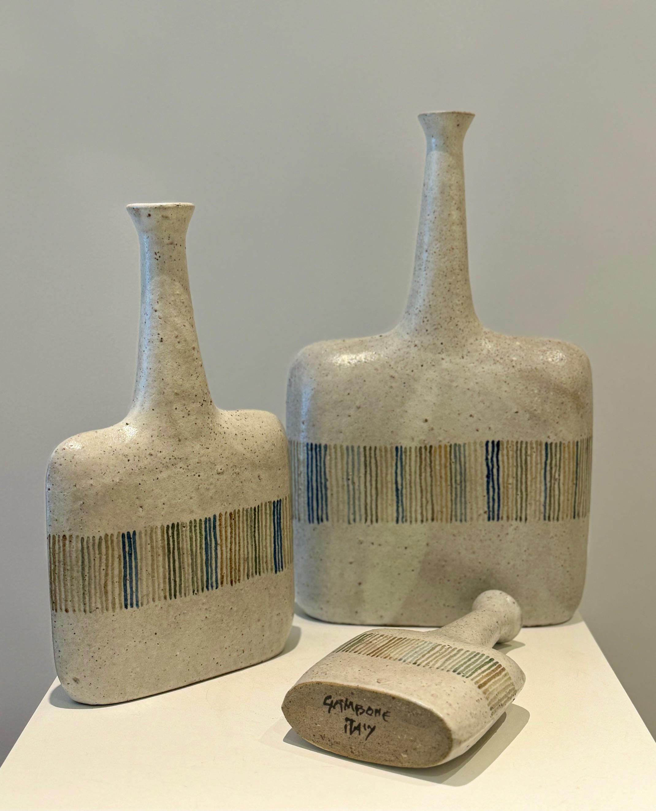 Céramique Bruno Gambone Italian Decorative Mid-Century Set of 3 Ceramic Vases (Ensemble de 3 vases en céramique) en vente