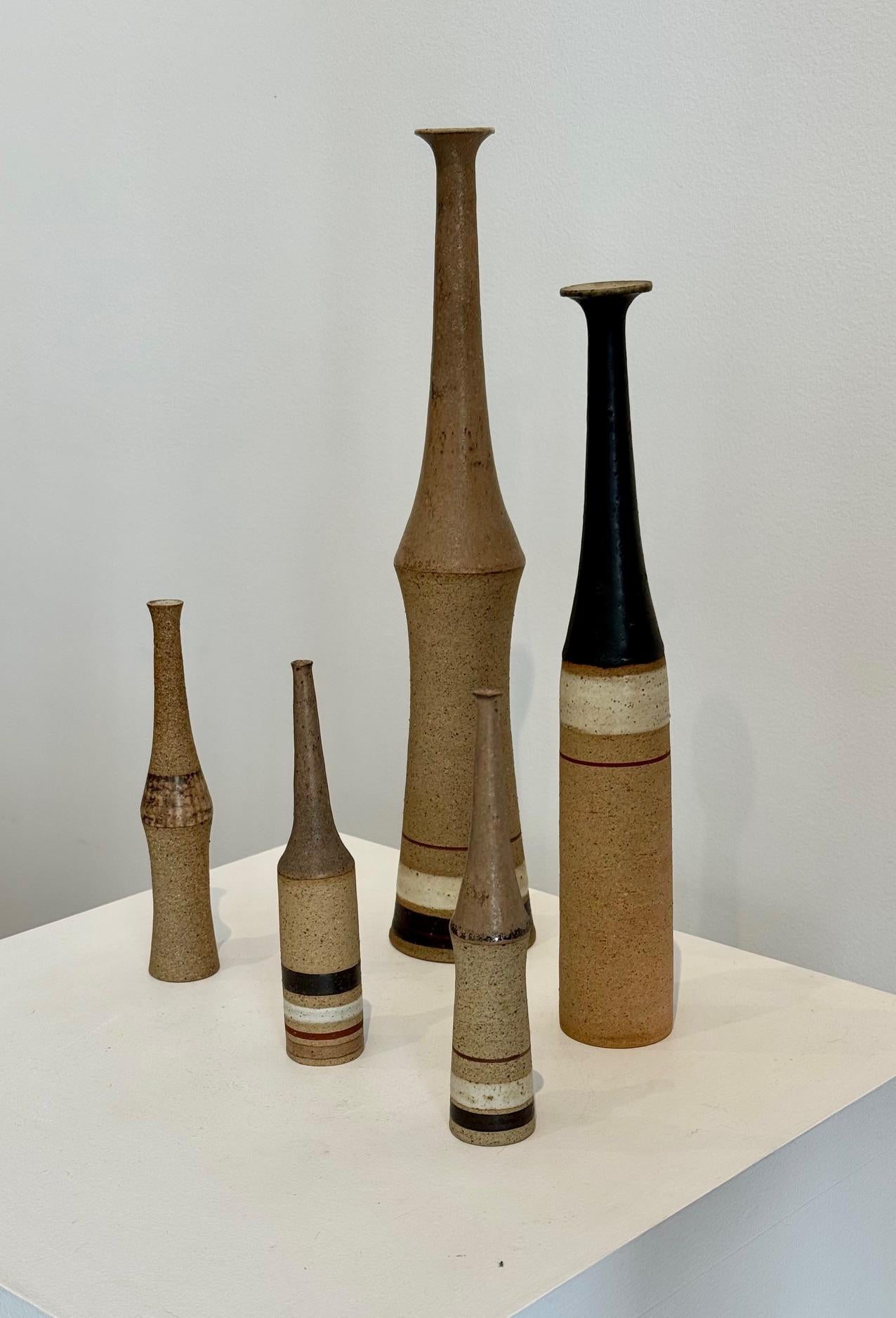 Milieu du XXe siècle Bruno Gambone Italian Decorative Mid-Century Set of 5 Ceramic Vases (Ensemble de 5 vases en céramique) en vente