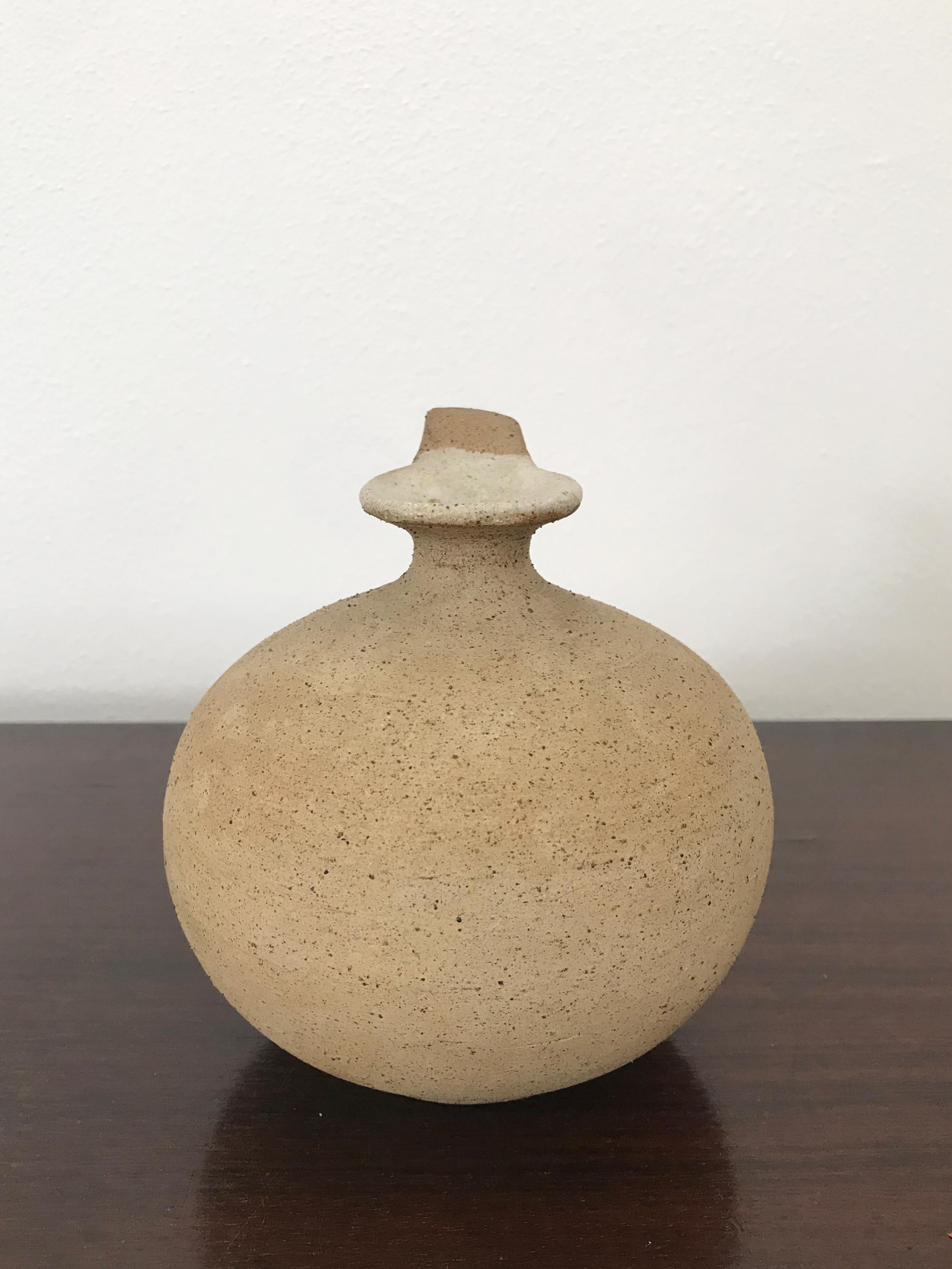 Juego de jarrones de gres Bruno Gambone Italian White Brown Orange  1970s Moderno de mediados de siglo en venta