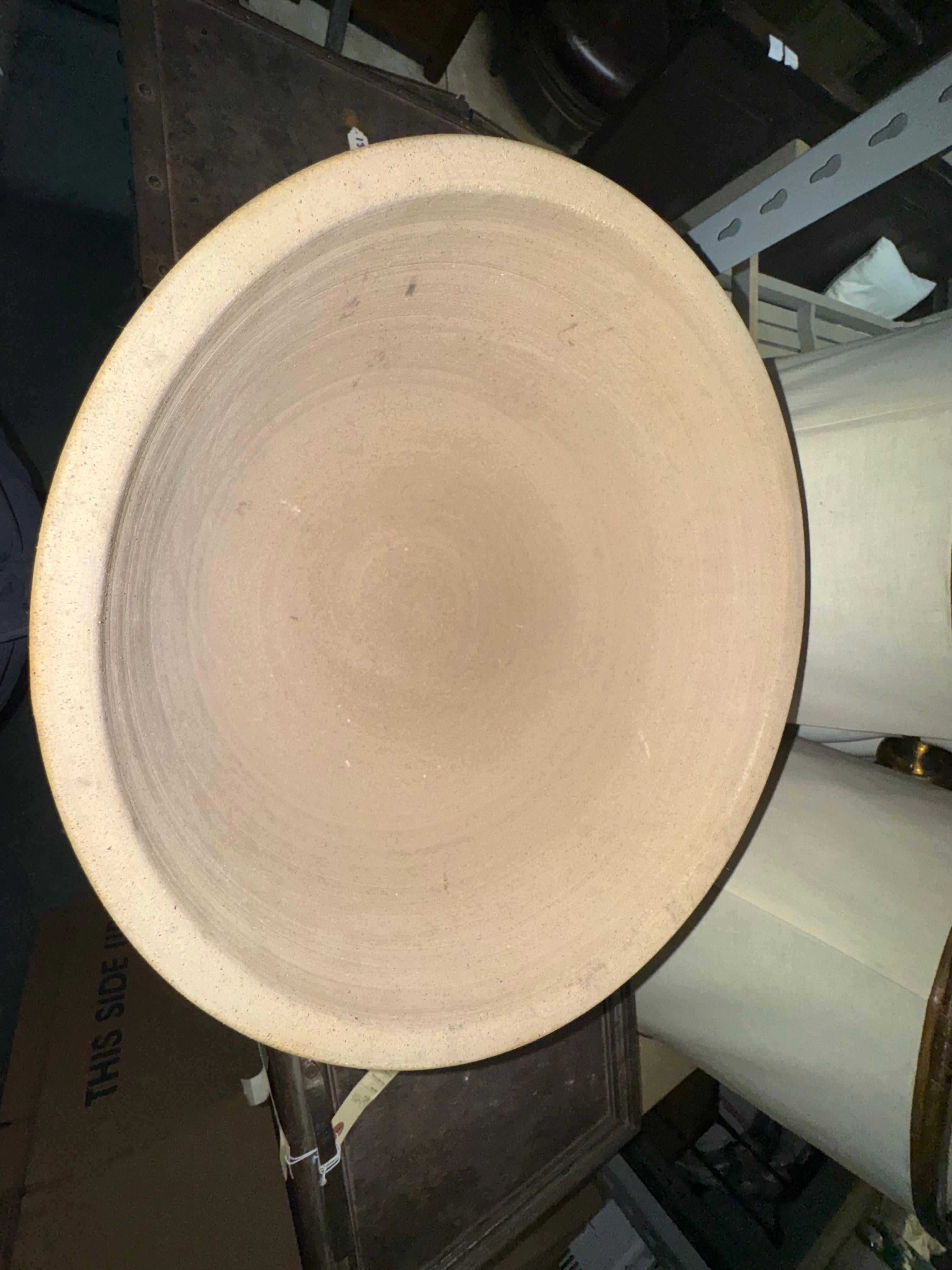 Bruno Gambone, Large Centerpiece Bowl In condizioni buone in vendita a New York, NY