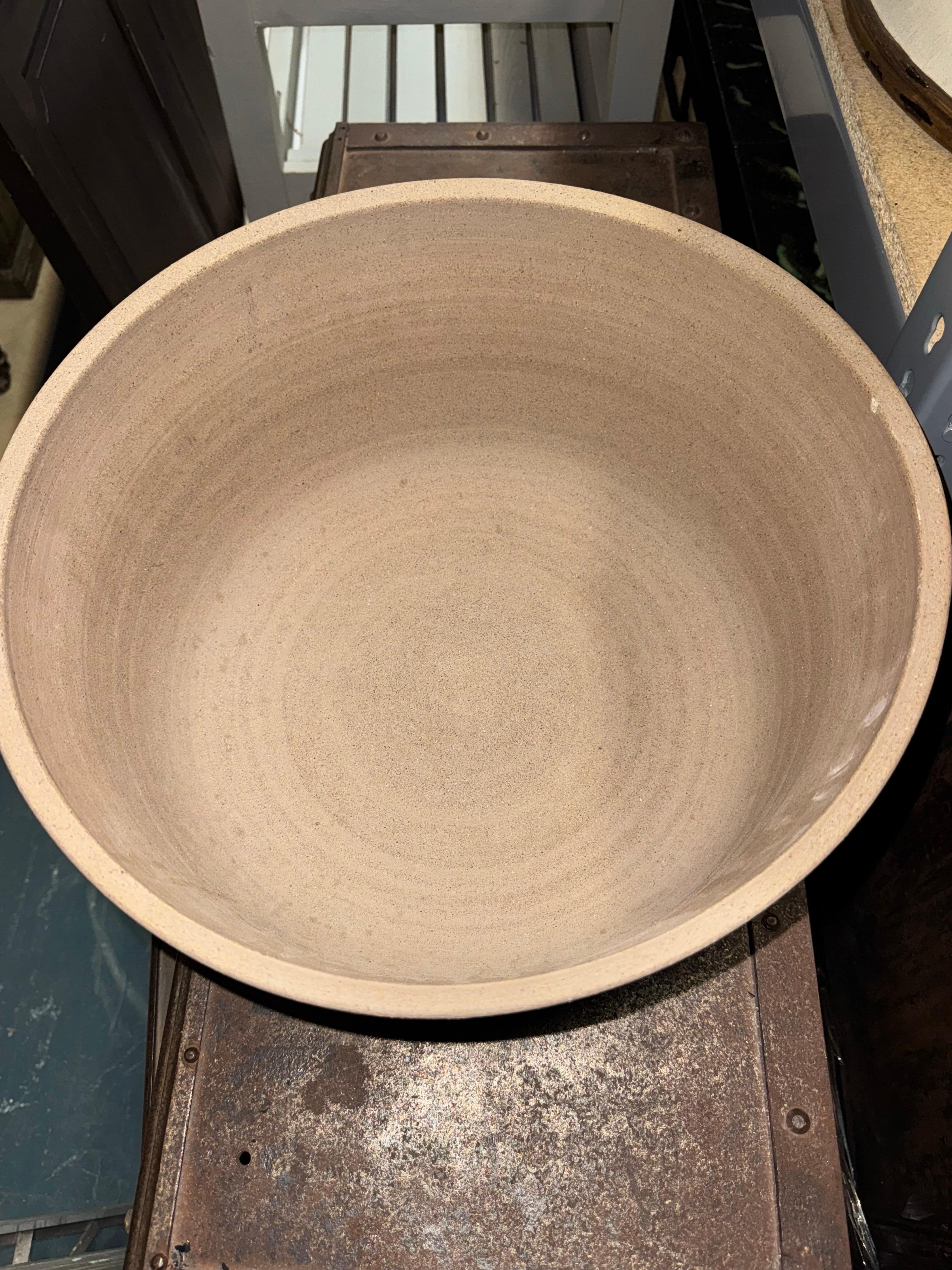 Bruno Gambone, Large Centerpiece Bowl in vendita 2