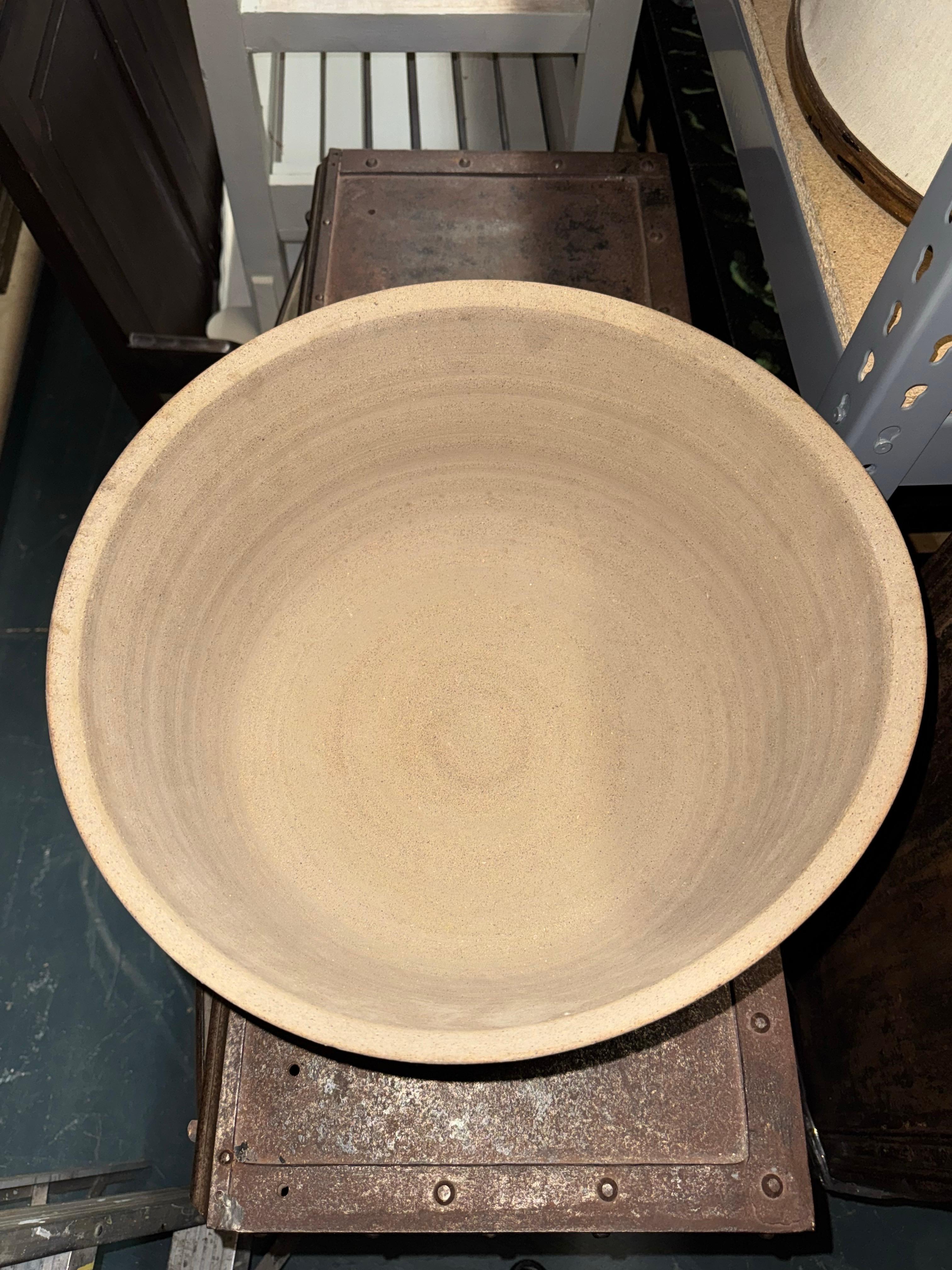 Bruno Gambone, Large Centerpiece Bowl in vendita 2