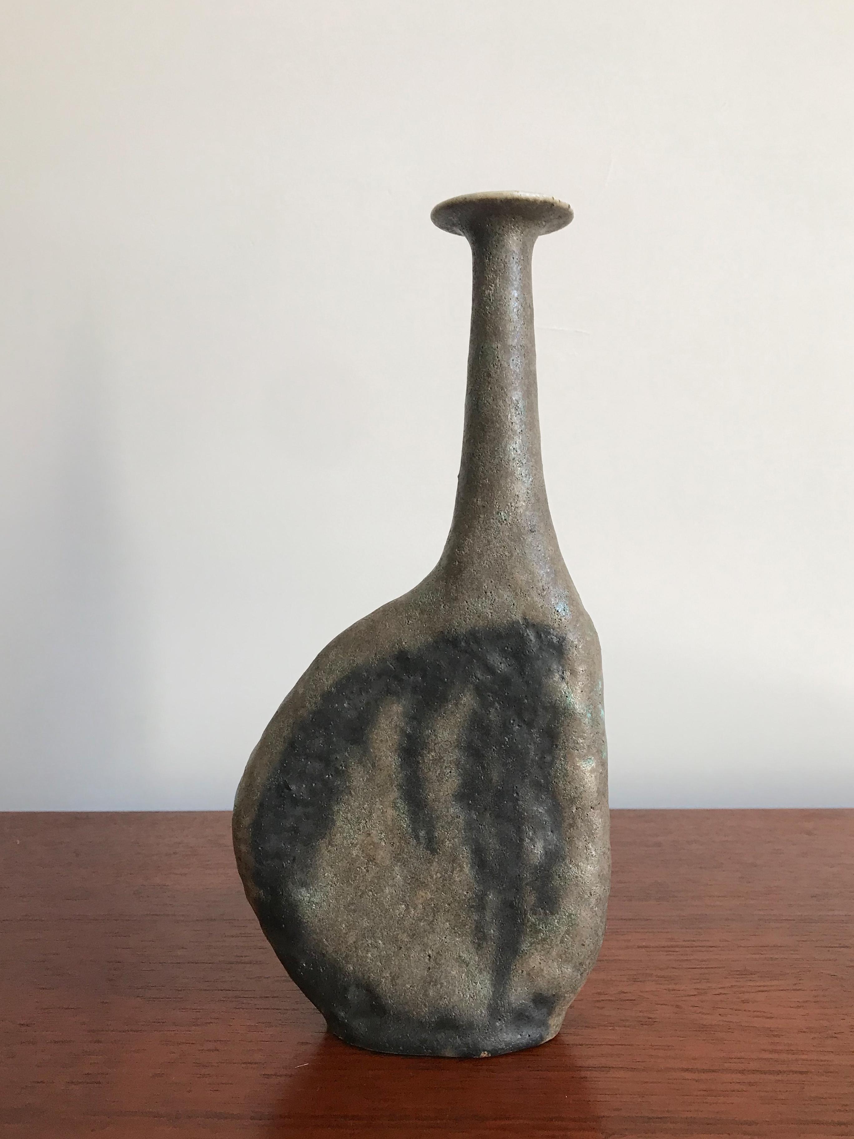 Midcentury ceramic vase designed and made by the Italian artist Bruno Gambone in the 60s.