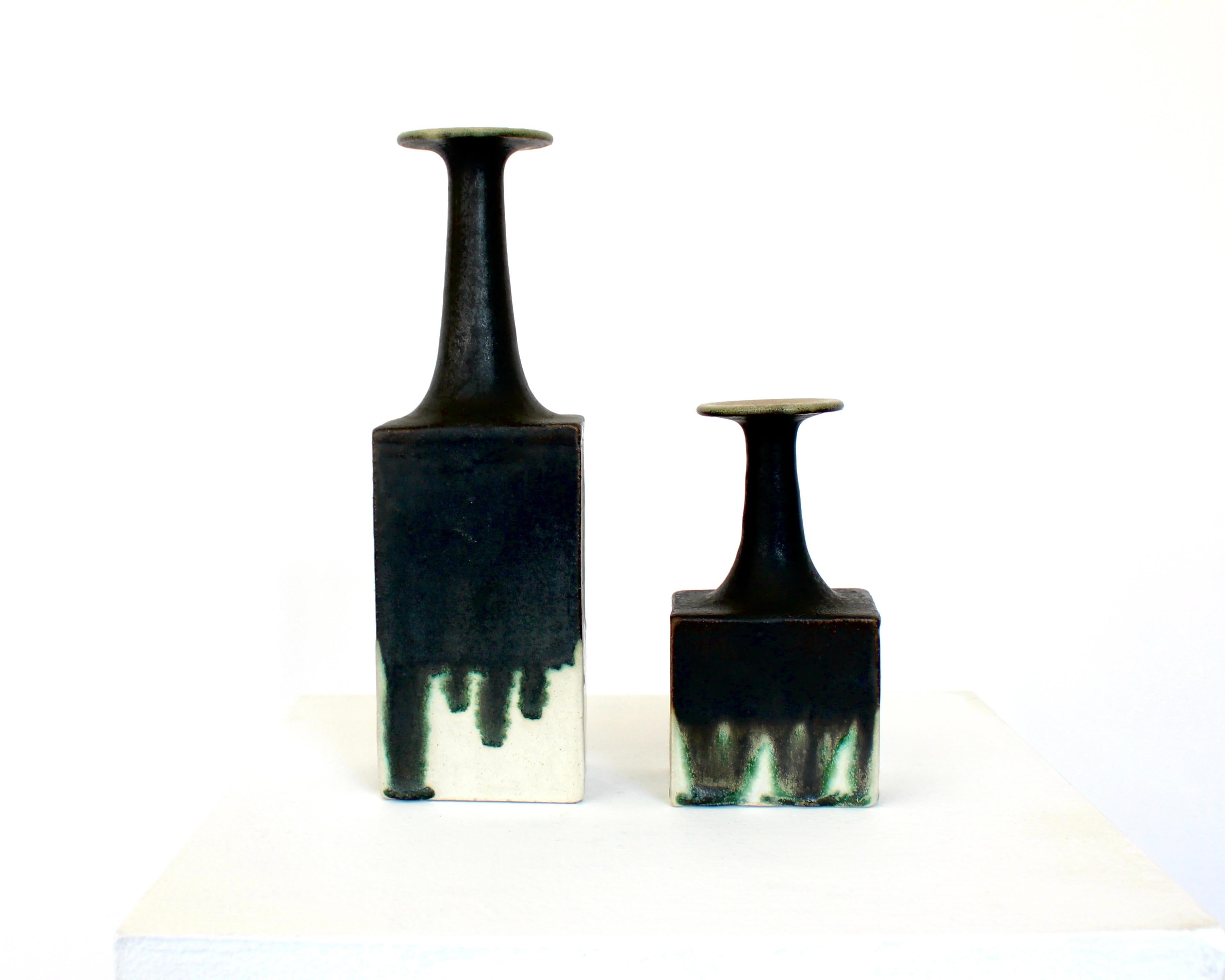 italien Paire de vases-bouteilles en céramique émaillée de Bruno Gambone, Italie, vers 1970 en vente