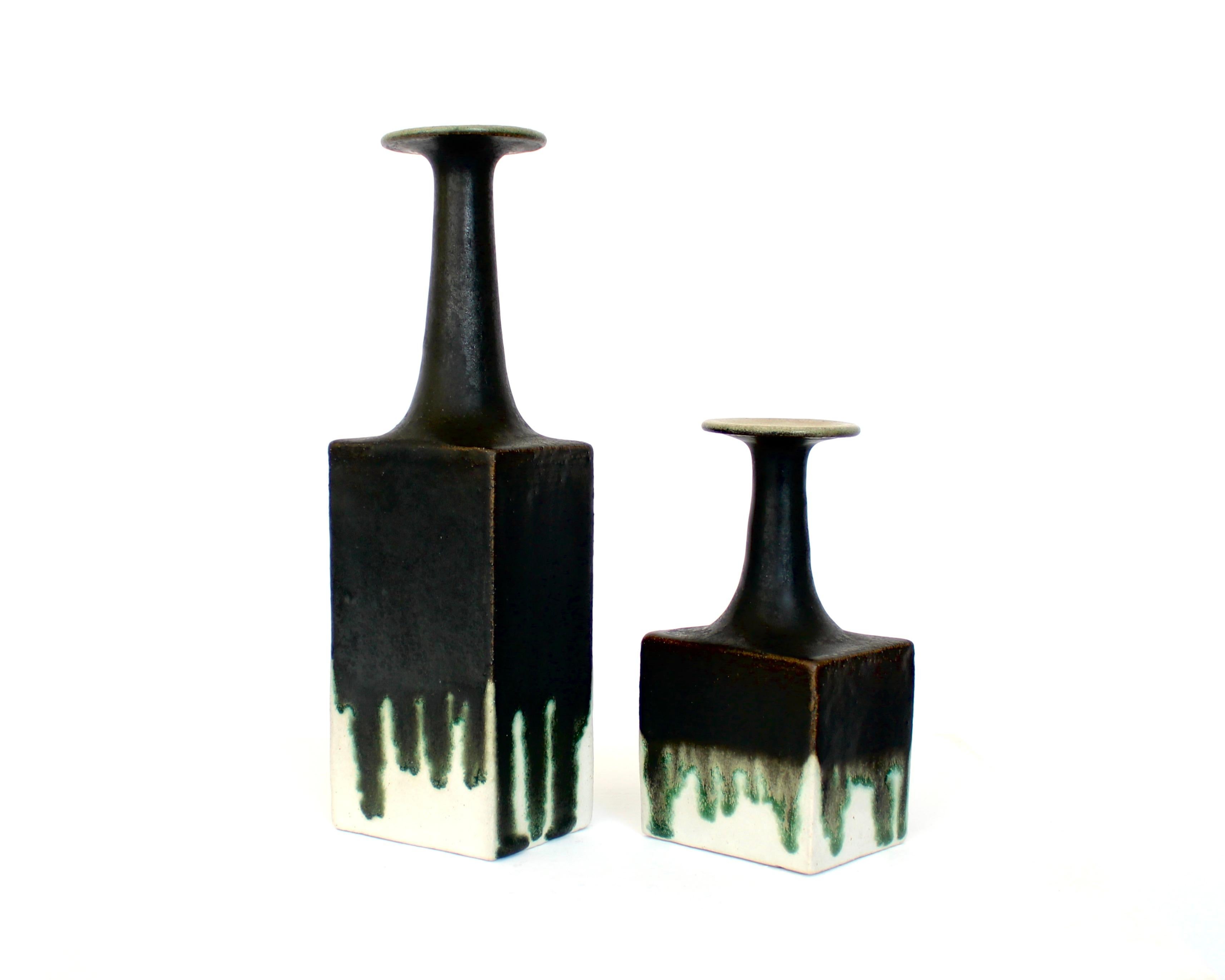 Céramique Paire de vases-bouteilles en céramique émaillée de Bruno Gambone, Italie, vers 1970 en vente