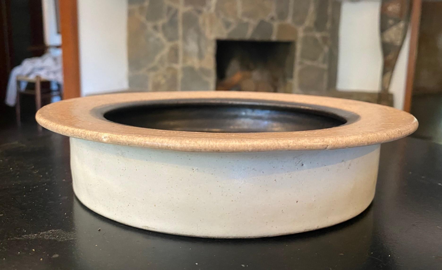 Bruno Gambone Signed Mid-Century Modern Italian Pottery Stoneware Ceramic Bowl For Sale 2