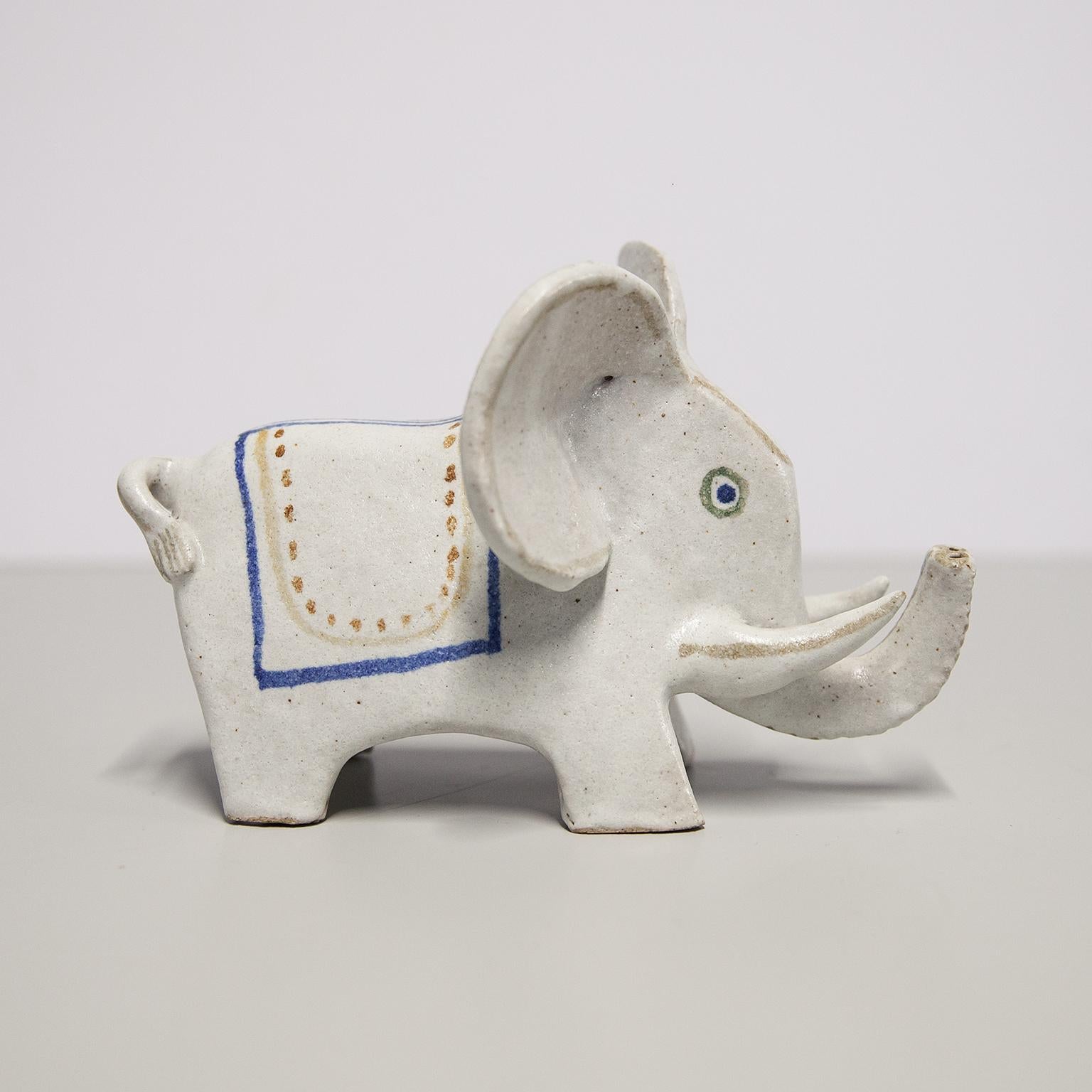 Bruno Gambone Stoneware Elephant Limited Edition 1975 Set of 4 In Excellent Condition For Sale In Munich, DE