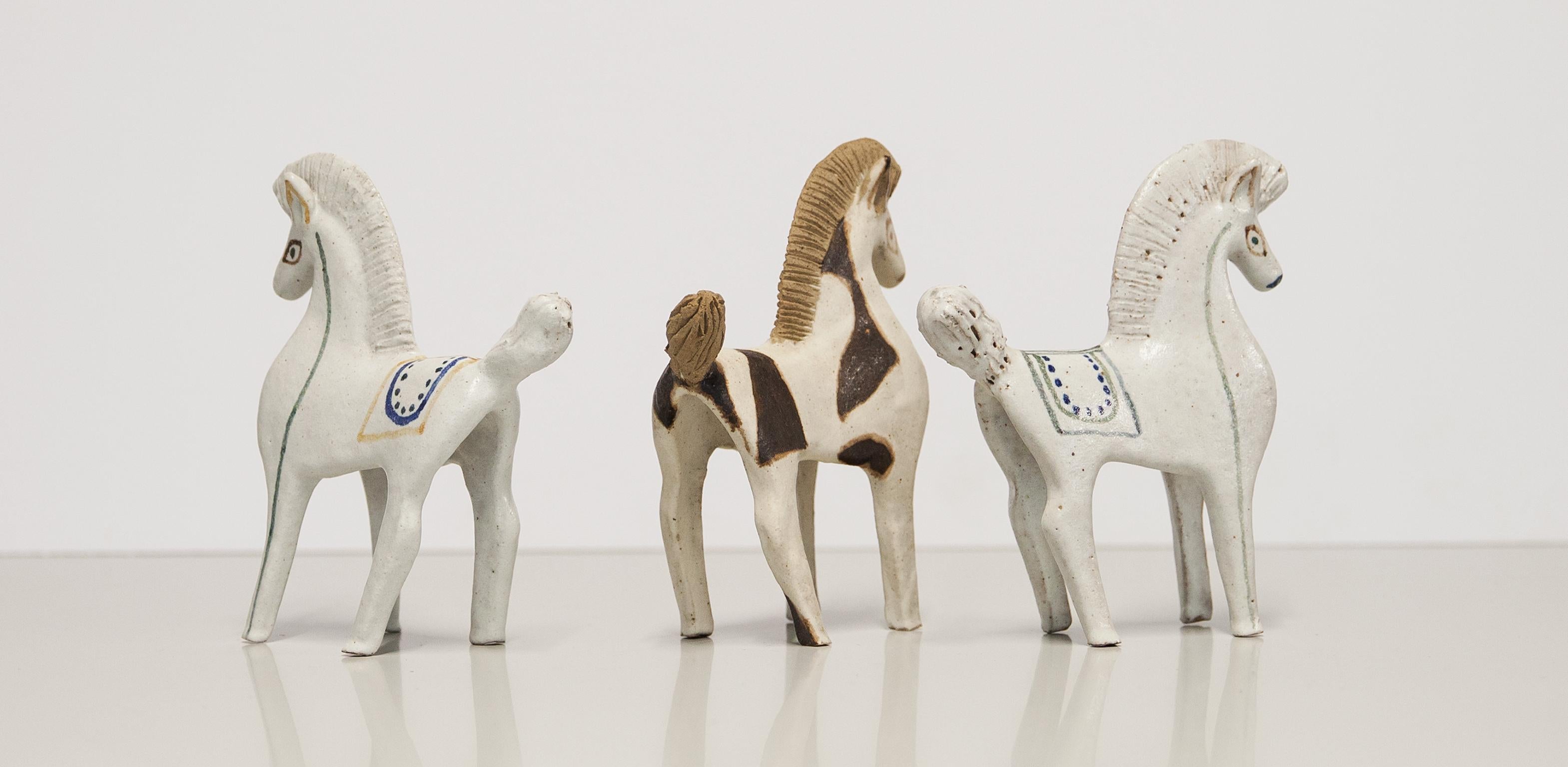 Bruno Gambone Stoneware Horse Set of 3 4
