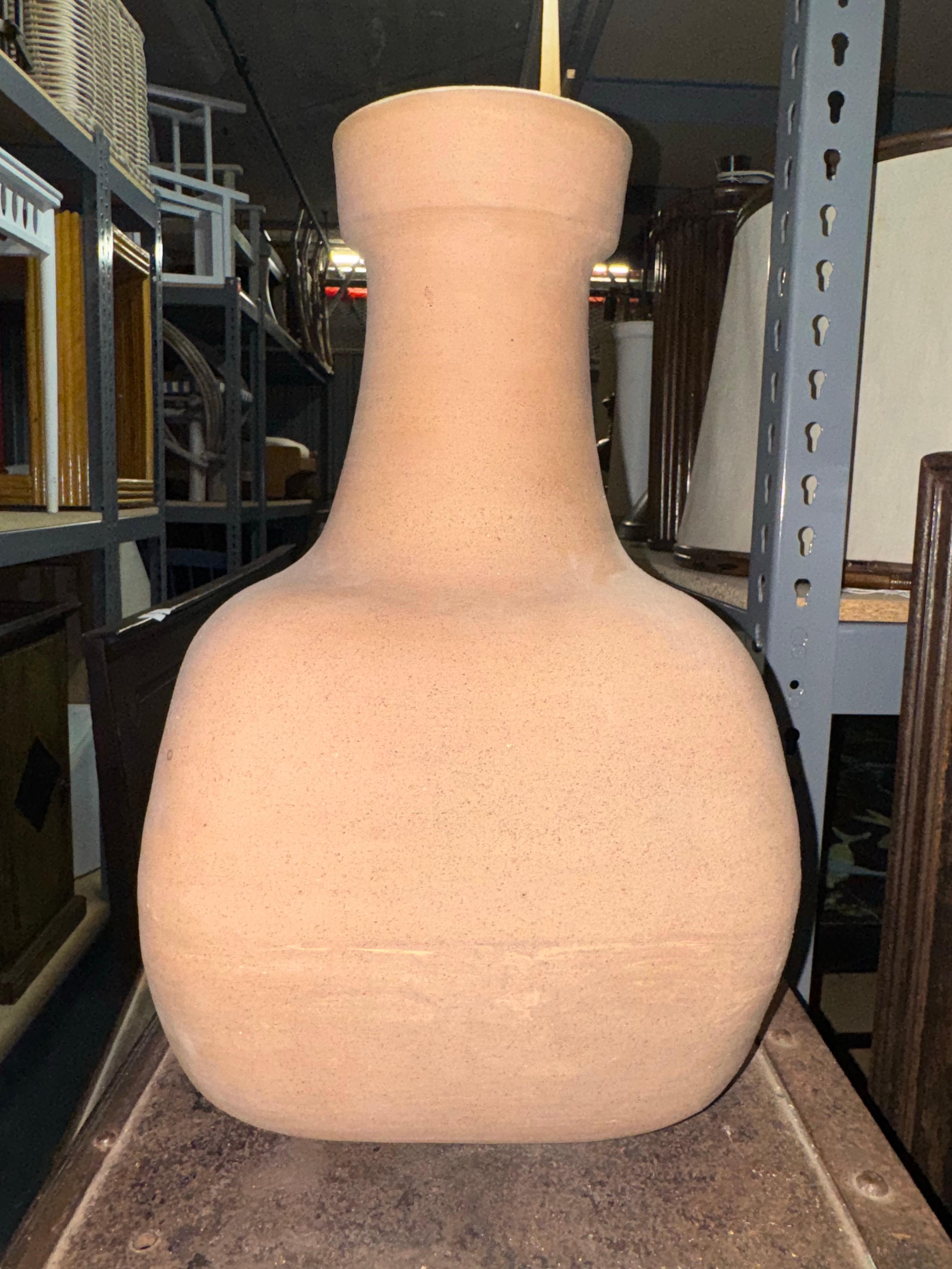 Bruno Gambone Vase, 1970s, Italy In condizioni ottime in vendita a New York, NY