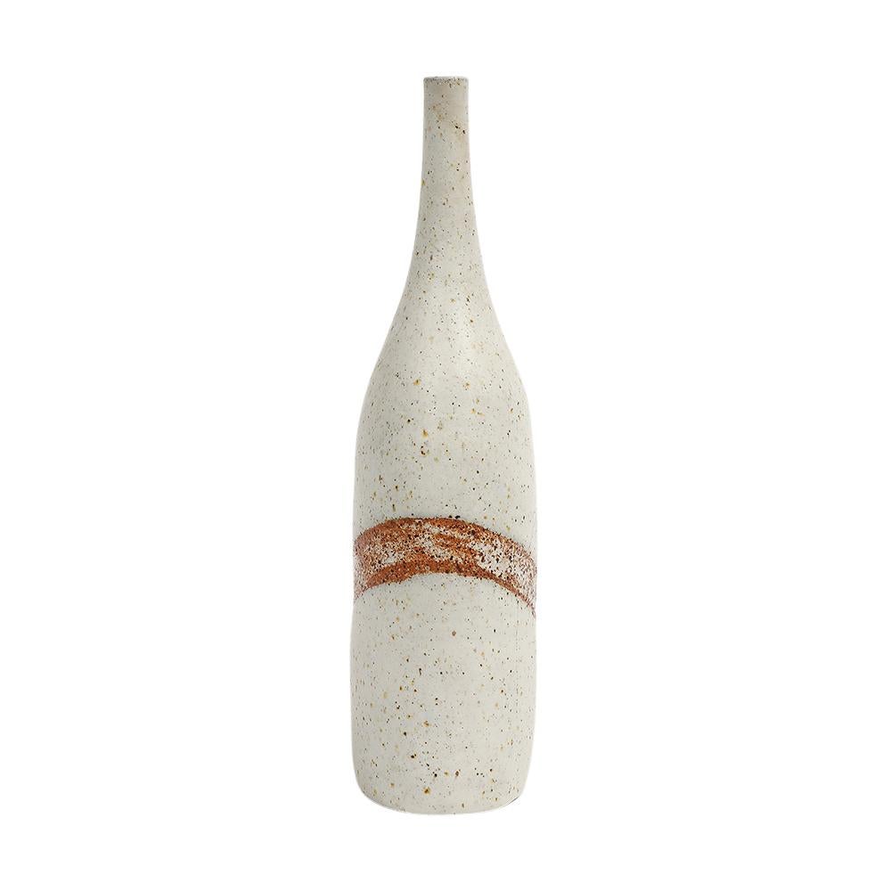 Bruno Gambone Vase, Keramik, weiß, gebrannter Umber, Streifen, signiert (Ende des 20. Jahrhunderts) im Angebot