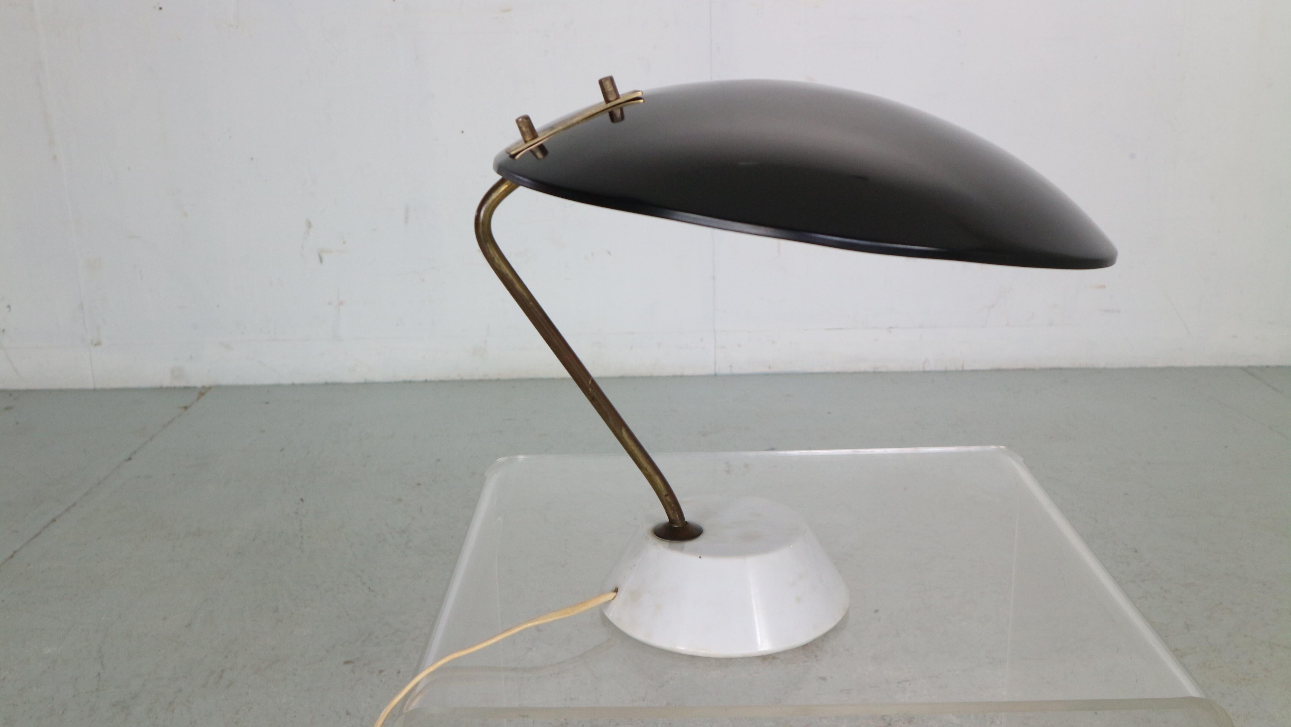 italien Lampe de bureau « 8023 » de Bruno Gatta pour Stilnovo, années 1960, Italie en vente