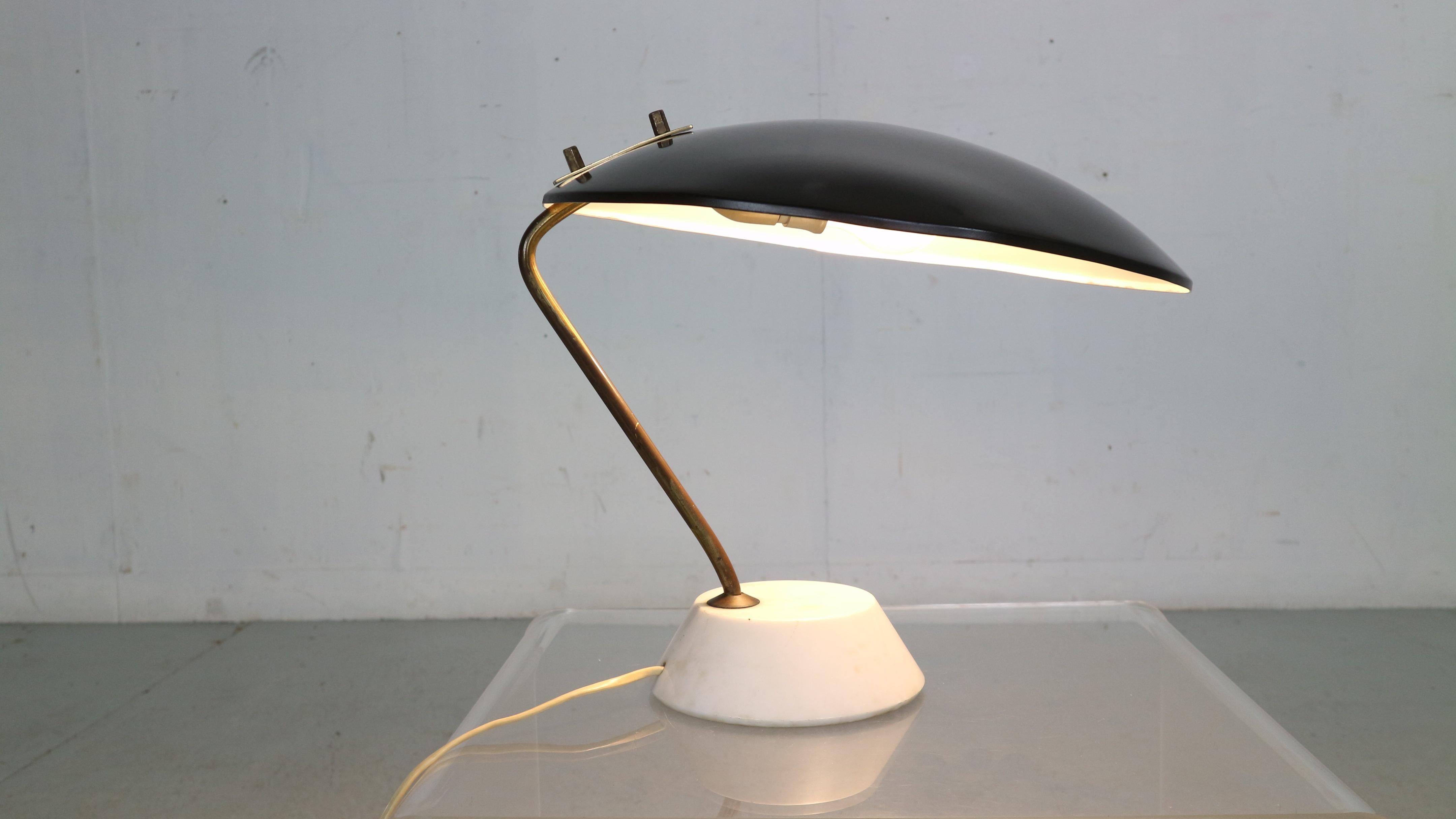 Milieu du XXe siècle Lampe de bureau « 8023 » de Bruno Gatta pour Stilnovo, années 1960, Italie en vente