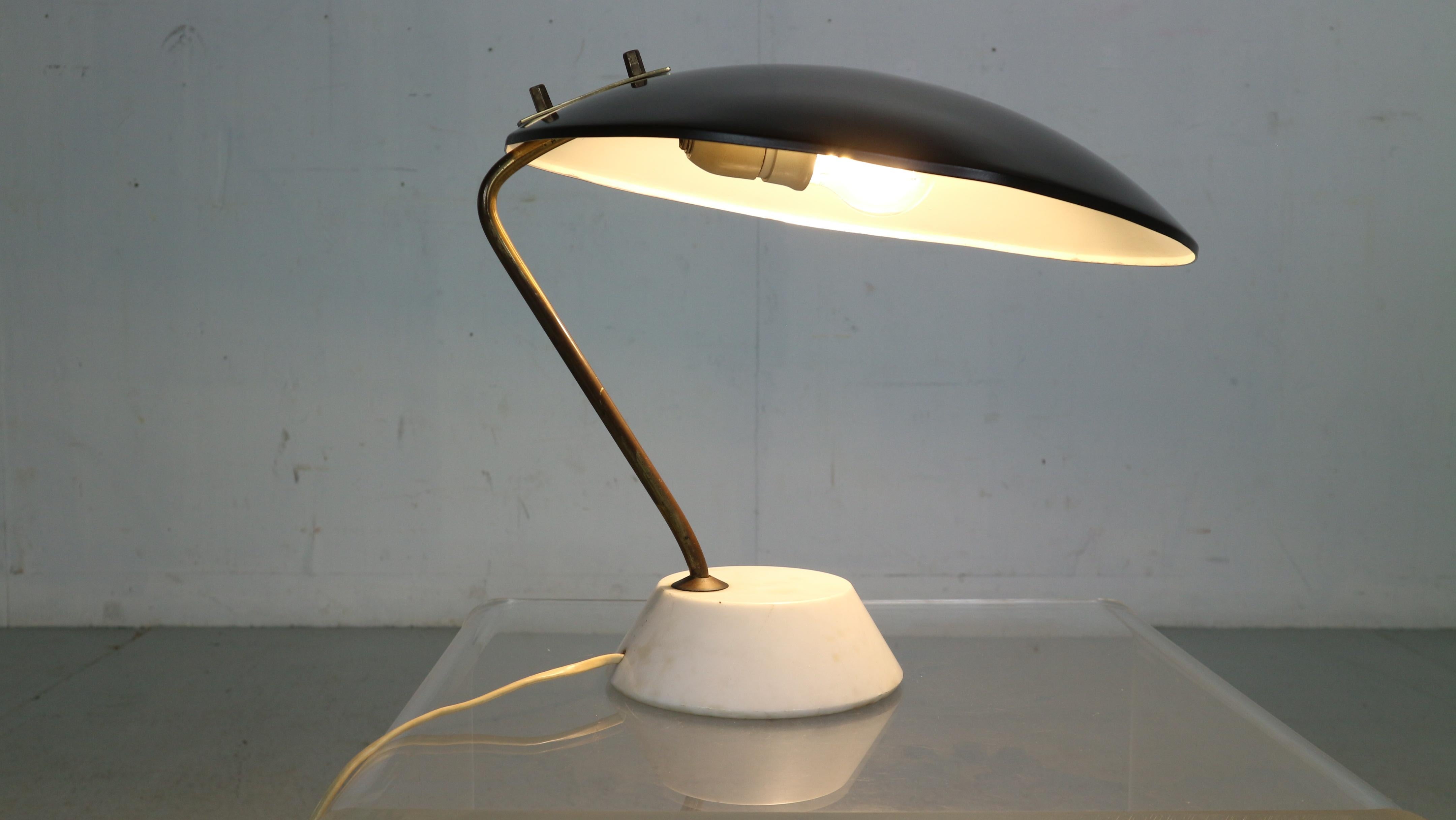 Laiton Lampe de bureau « 8023 » de Bruno Gatta pour Stilnovo, années 1960, Italie en vente