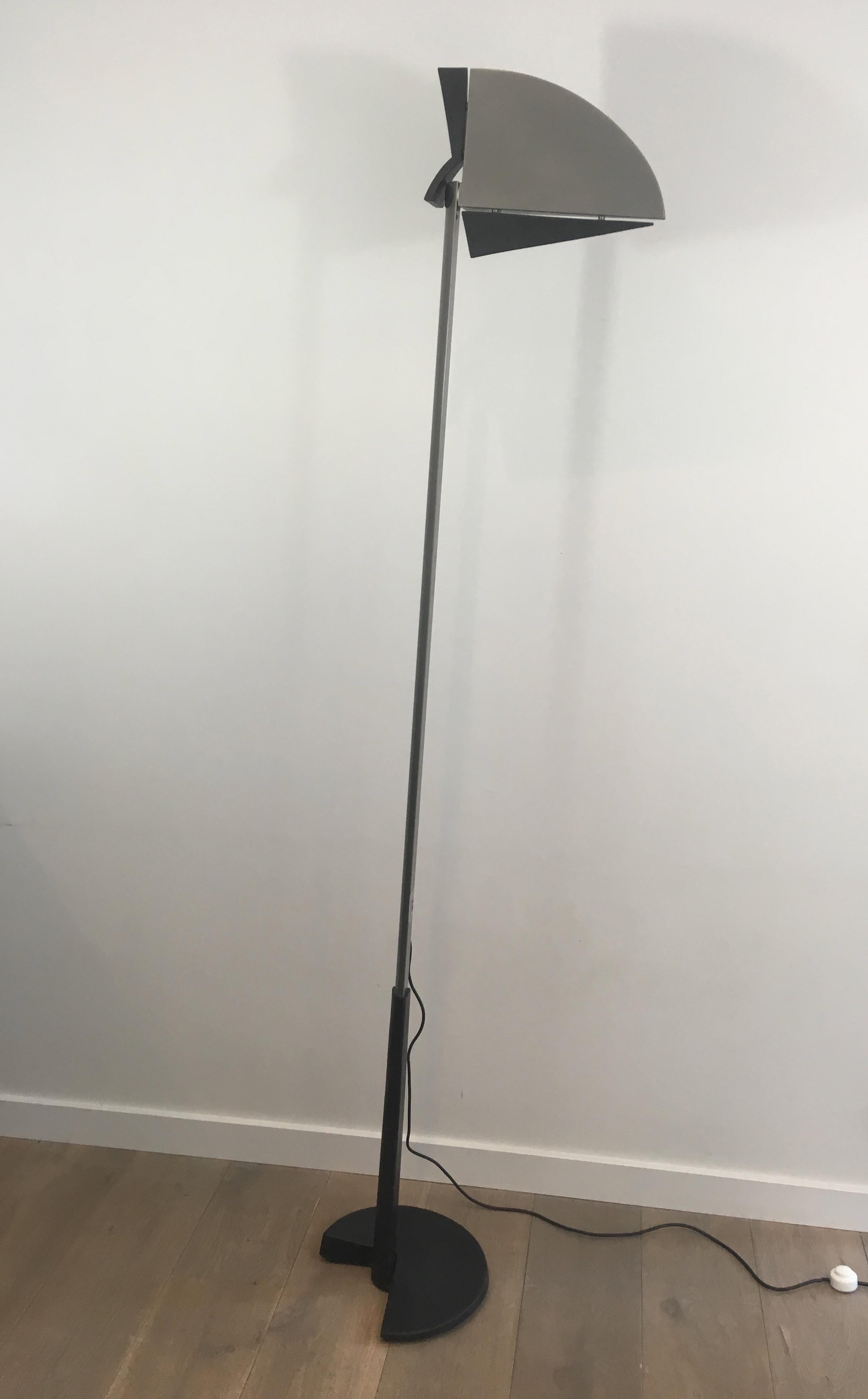 Bruno Gecchelin pour Gruppo Skipper. Lampadaire en émail gris et caoutchouc noir mat en vente 13