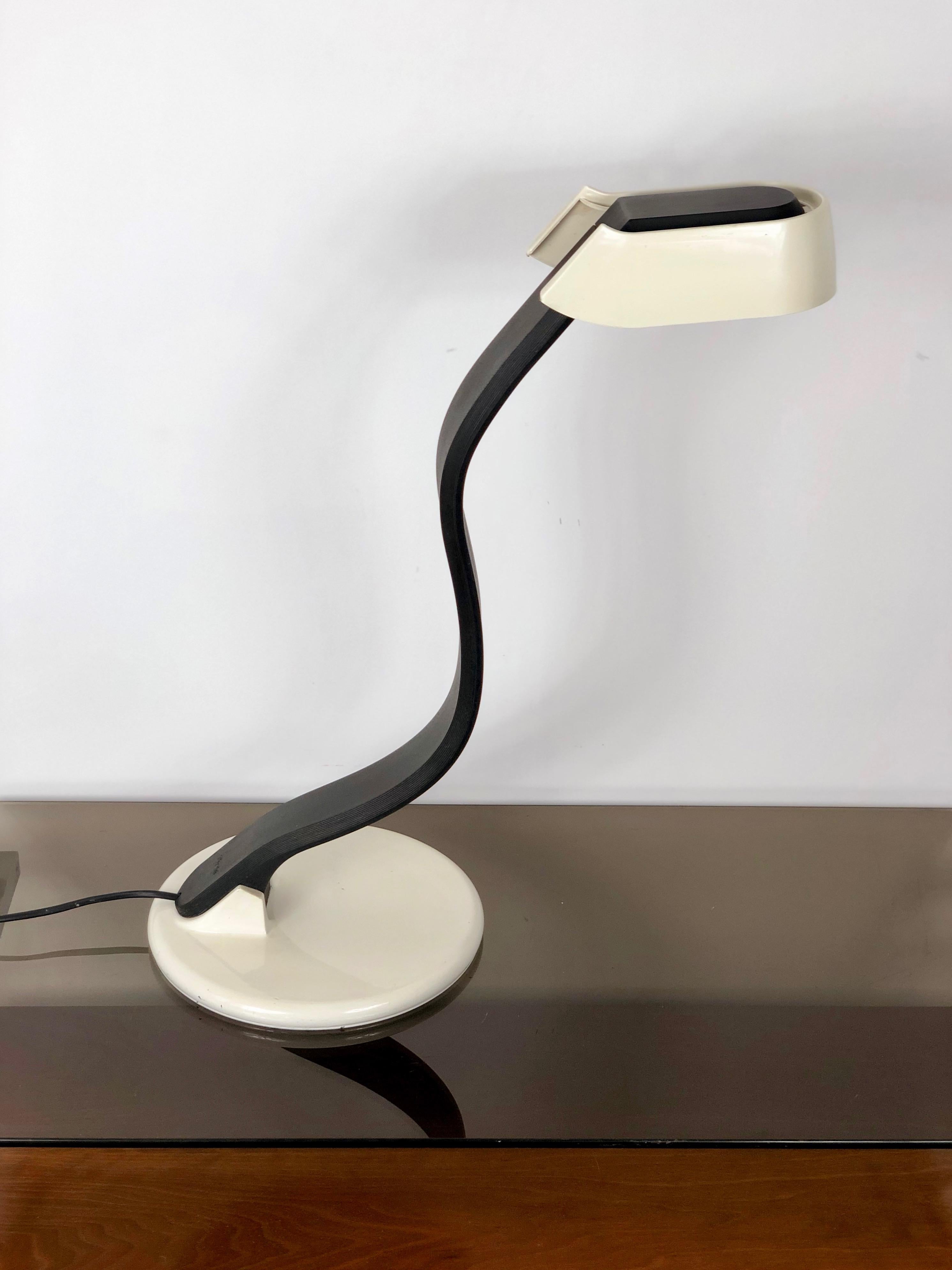 Table lamp in rubber and metal, black and white, made by Bruno Gecchelin for iGuzzini - Italy, 1970s. The model name is 