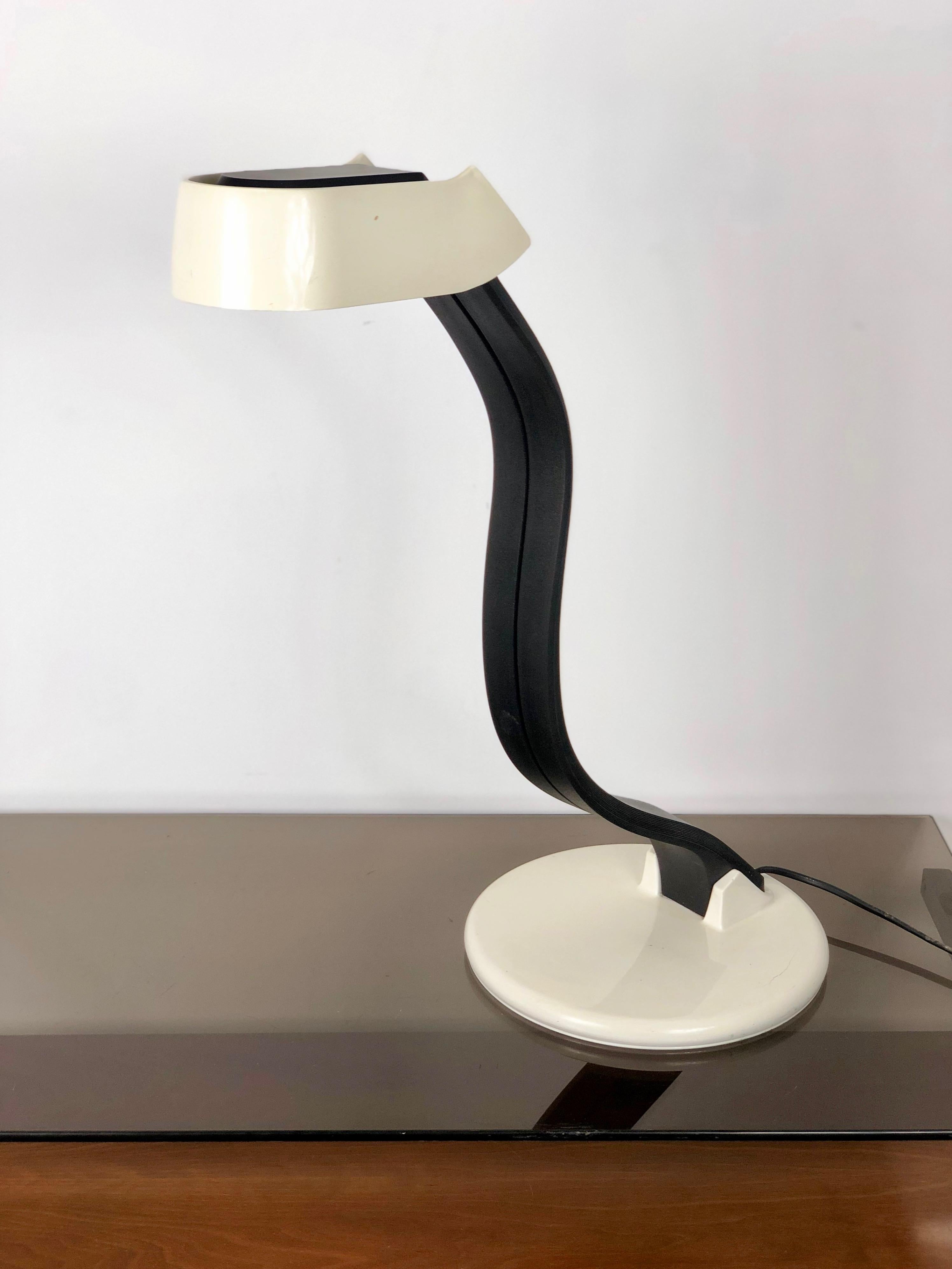 Bruno Gecchelin for Guzzini Adjustable 'Snoky' Table Lamp, Italy, 1970s In Good Condition For Sale In Rome, IT