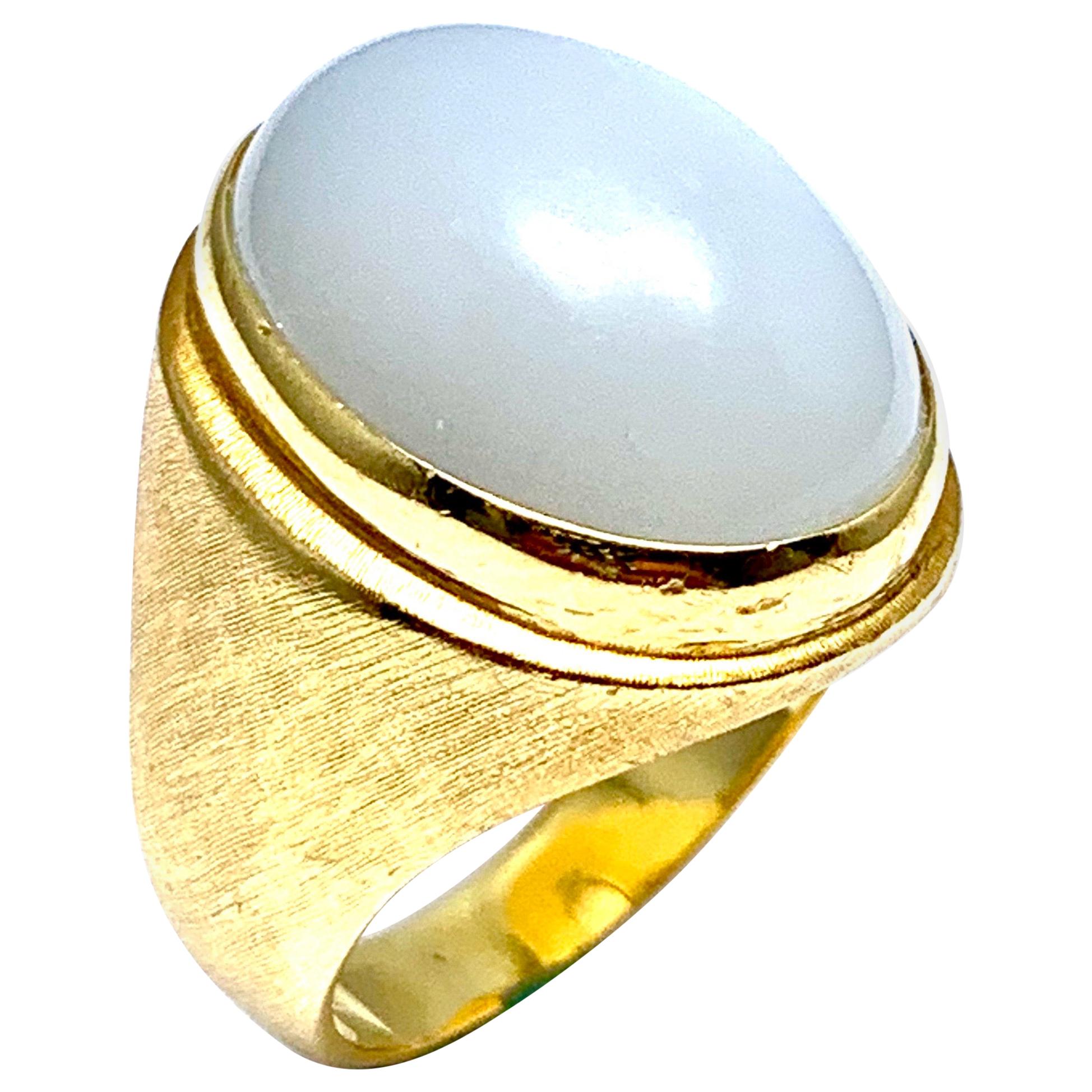 Bruno Guidi 11.88 Carat Moonstone and 18 Karat Yellow Gold Ring